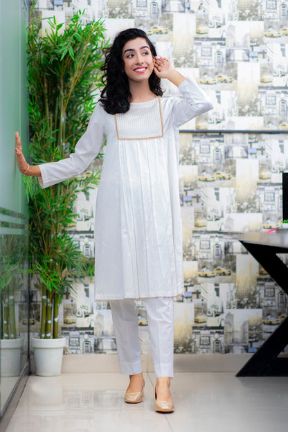 Eraj Hussain - Sunday Busy Weekends - White - Stitched