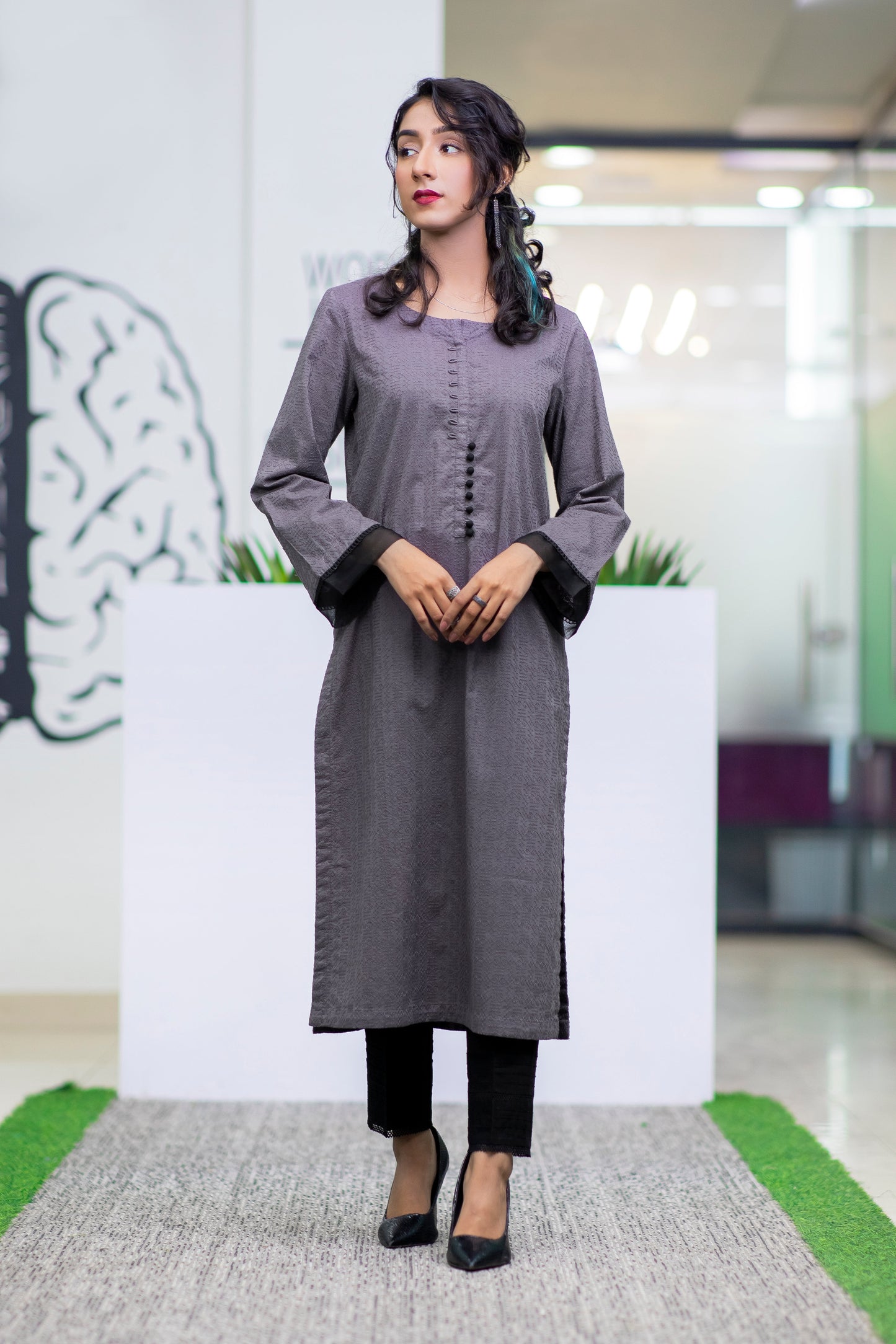 Eraj Hussain - Thursday Client Meetings - Grey - Stitched