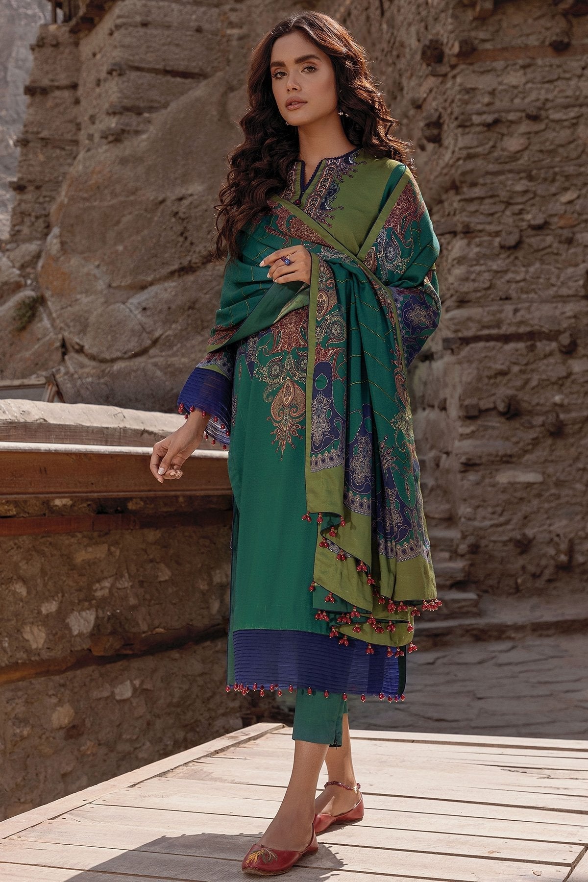 Alkaram - 3 Pc Printed Twill Viscose Suit With Twill Viscose Dupatta