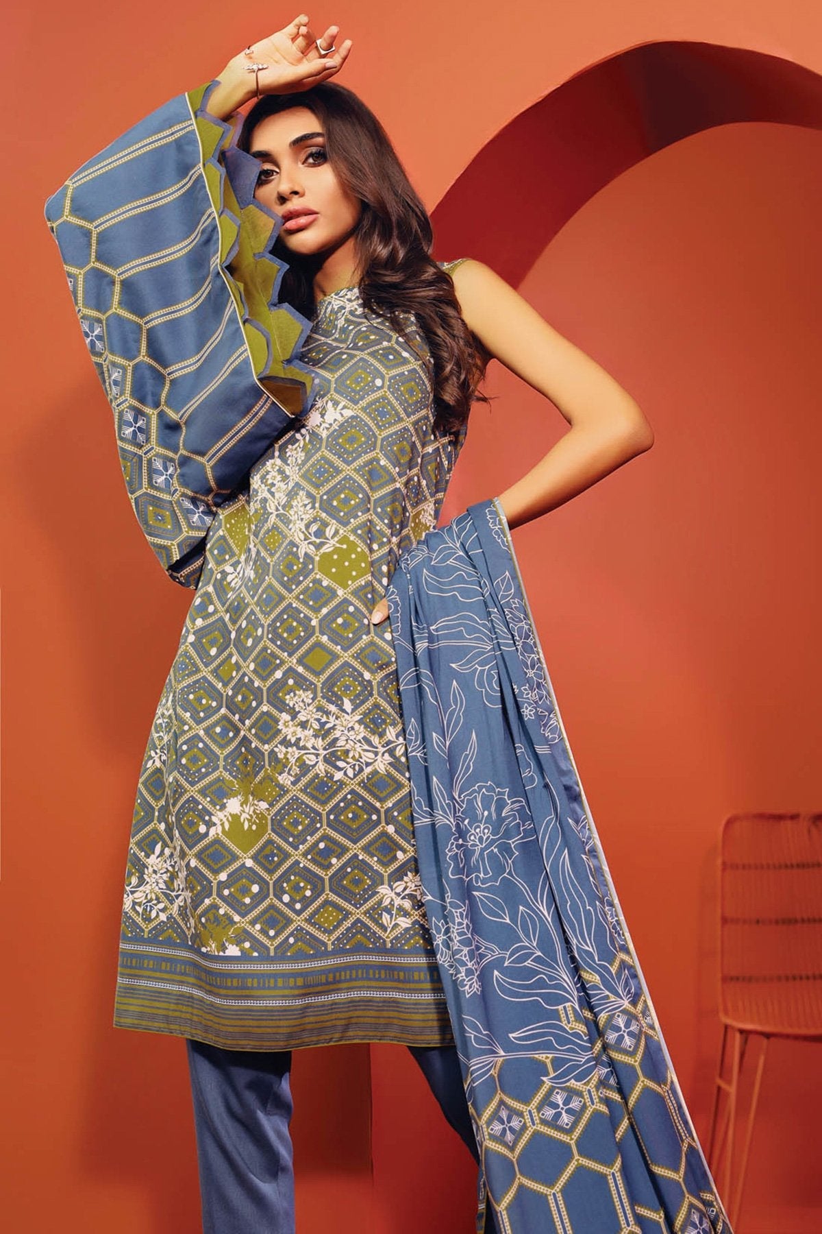 Alkaram - 3 Pc Printed Lawn Suit With Printed Dupatta