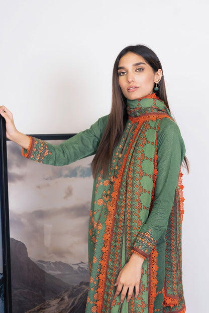 Alkaram - 3 Pc Printed Karandi Suit With Karandi Dupatta