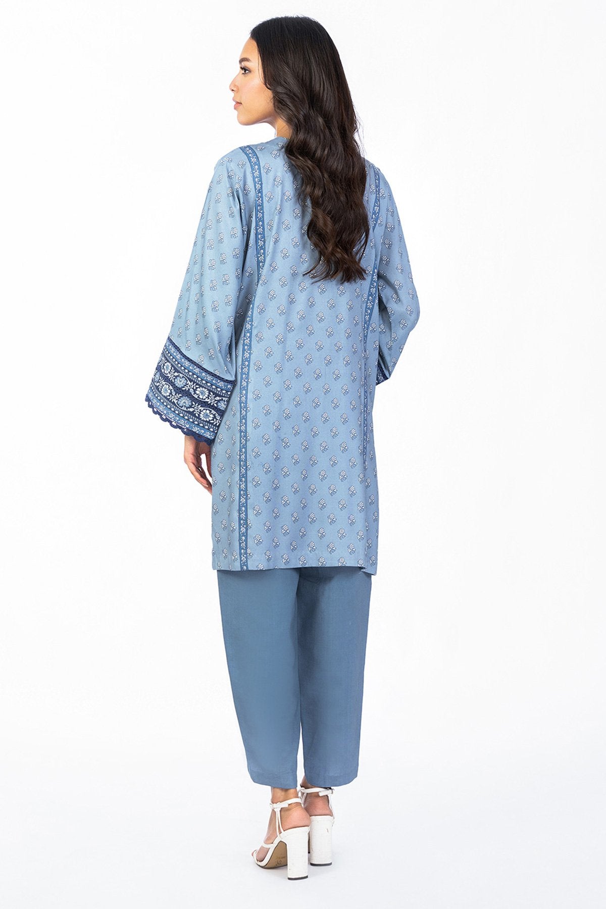 Alkaram - 3 Pc Printed Corduroy Suit With Net Dupatta