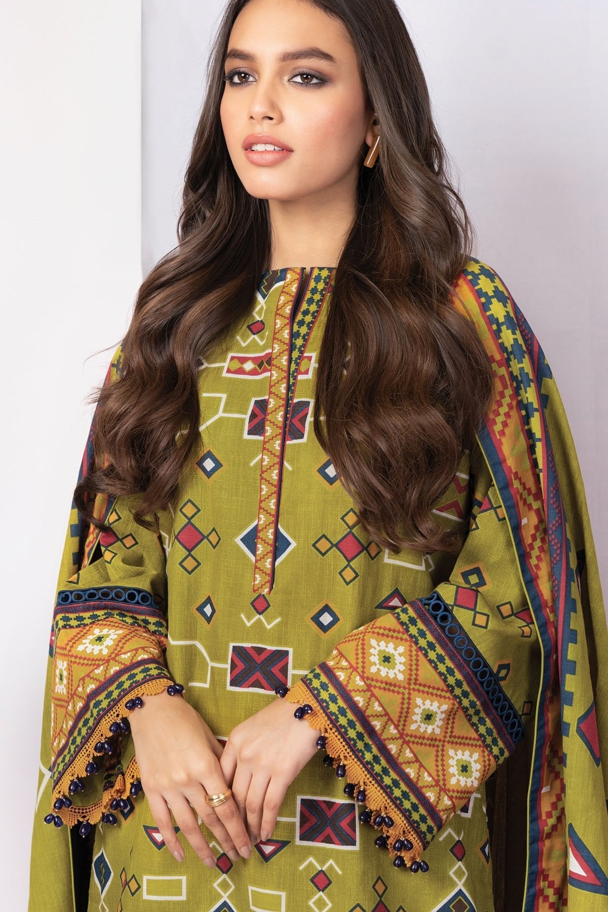 Alkaram - 3 Pc Printed Khaddar Suit With Khaddar Dupatta