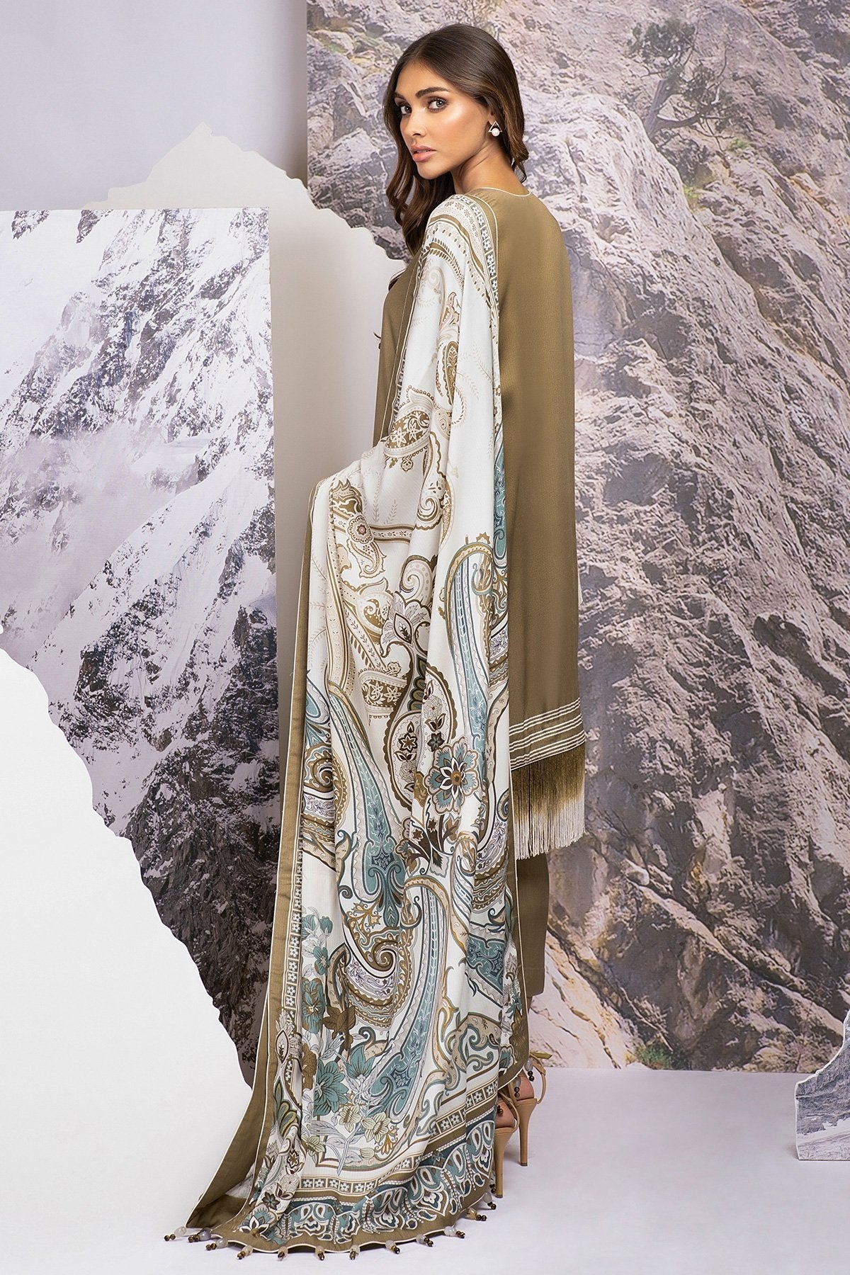 Alkaram - 3 Pc Embroidered Cotail Viscose Suit With Cotail Viscose Dupatta