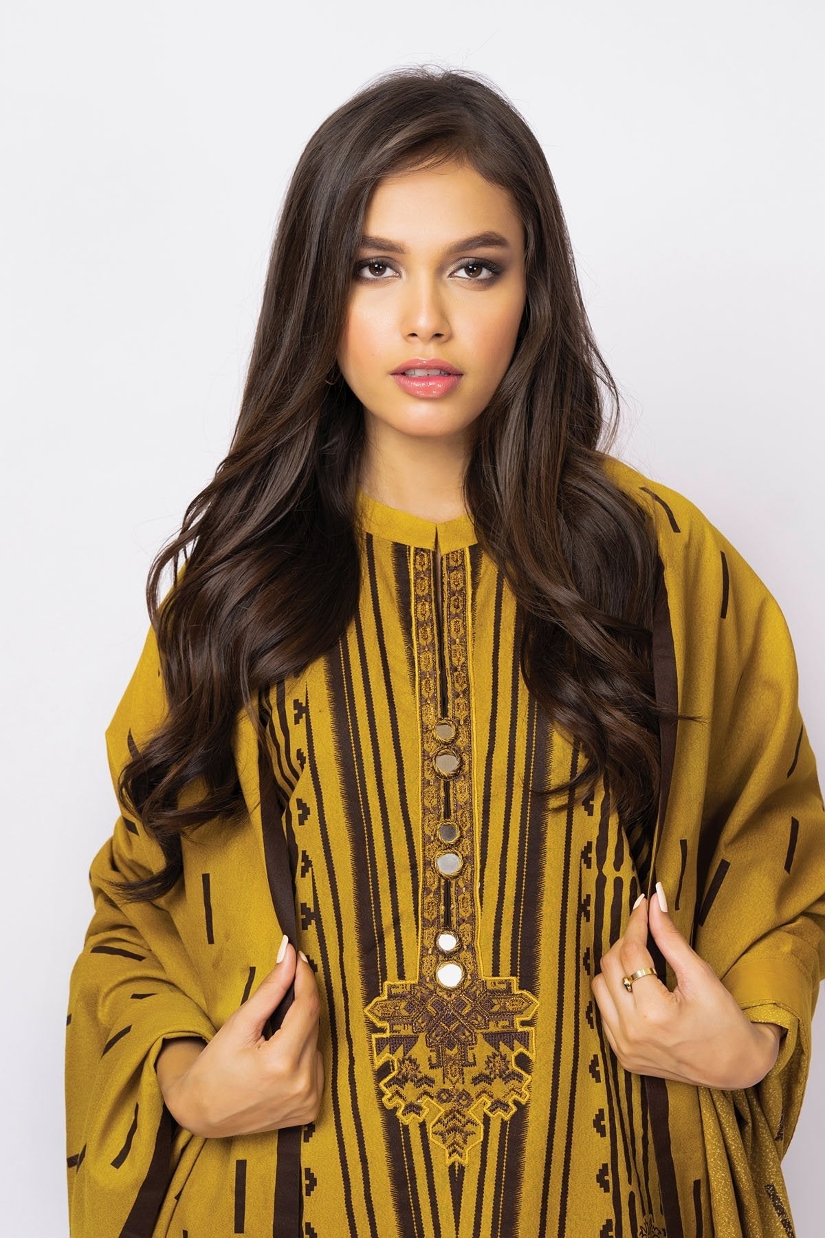 Alkaram - 3 Pc Embroidered Karandi Suit With Karandi Dupatta