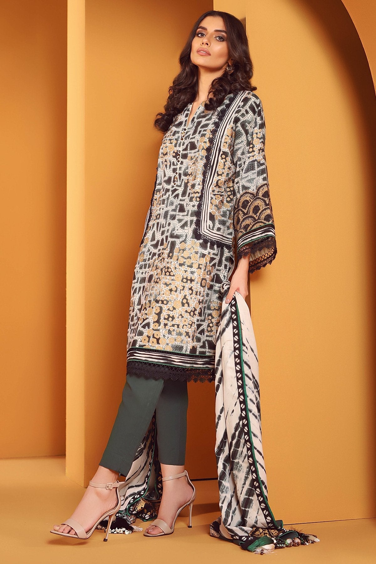 Alkaram - Two Piece Printed Plain Viscose Suit With Printed Plain Viscose Dupatta