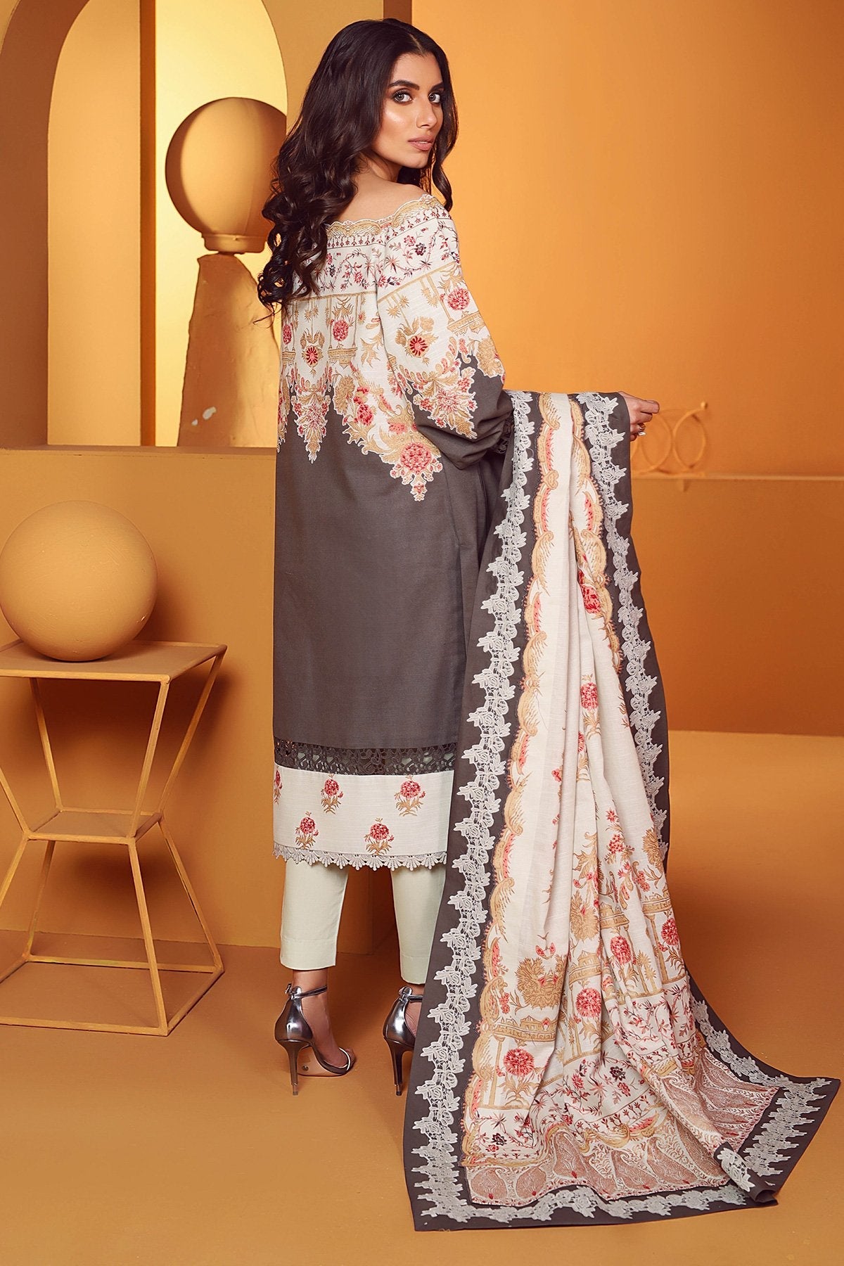 Alkaram - 3 Pc Printed Lawn Suit With Printed Dupatta
