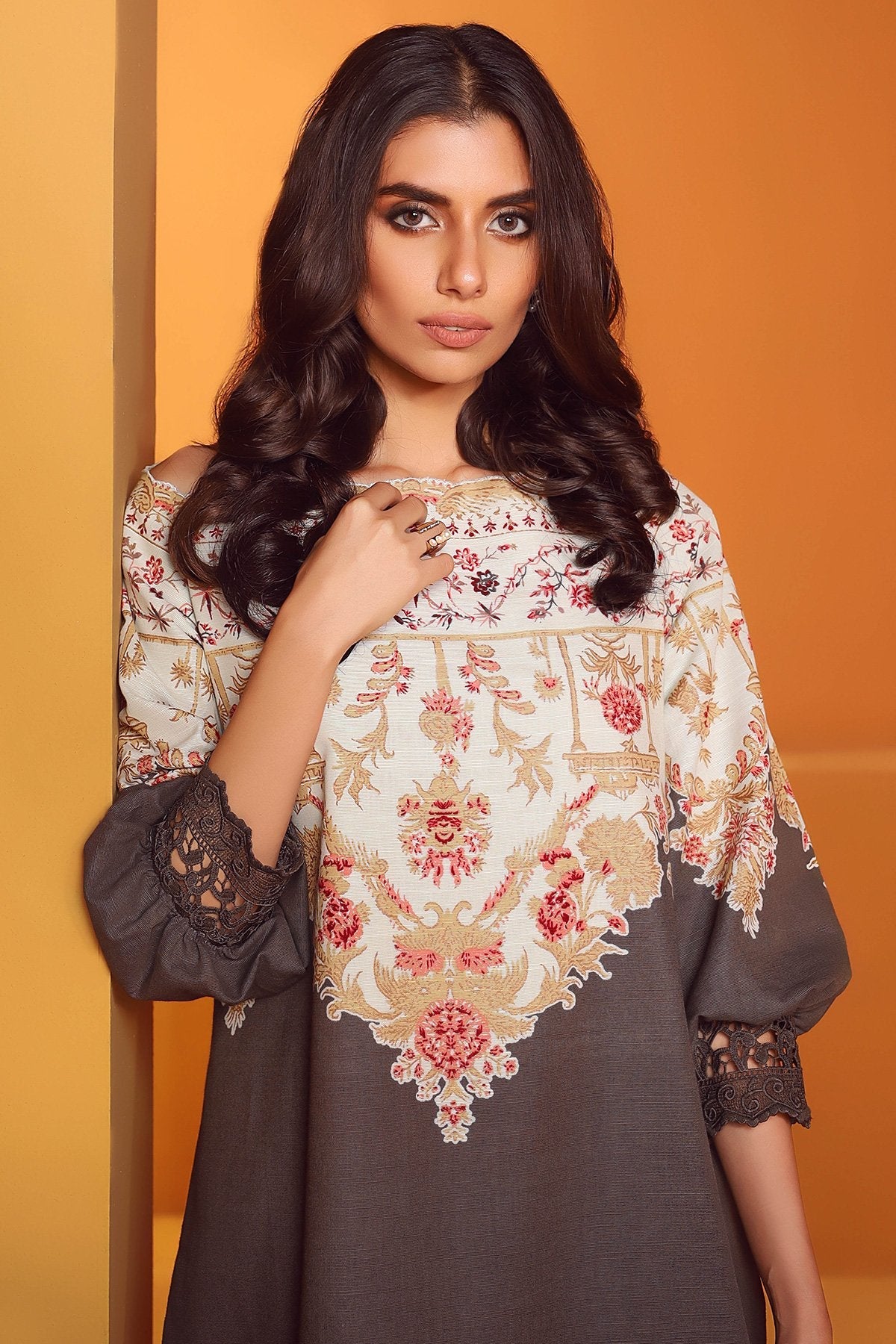 Alkaram - 3 Pc Printed Lawn Suit With Printed Dupatta