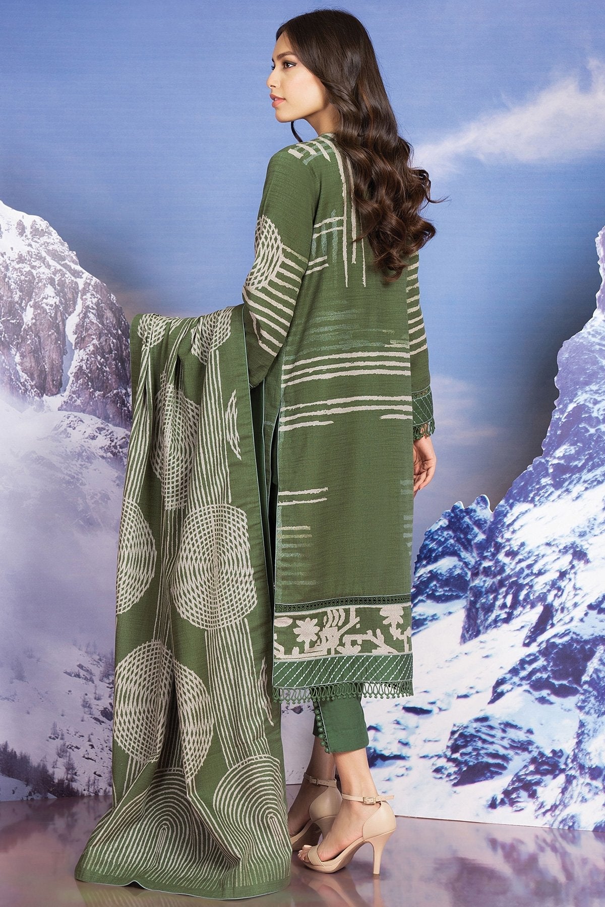 Alkaram - 3 Pc Printed Khaddar Suit With Khaddar Dupatta