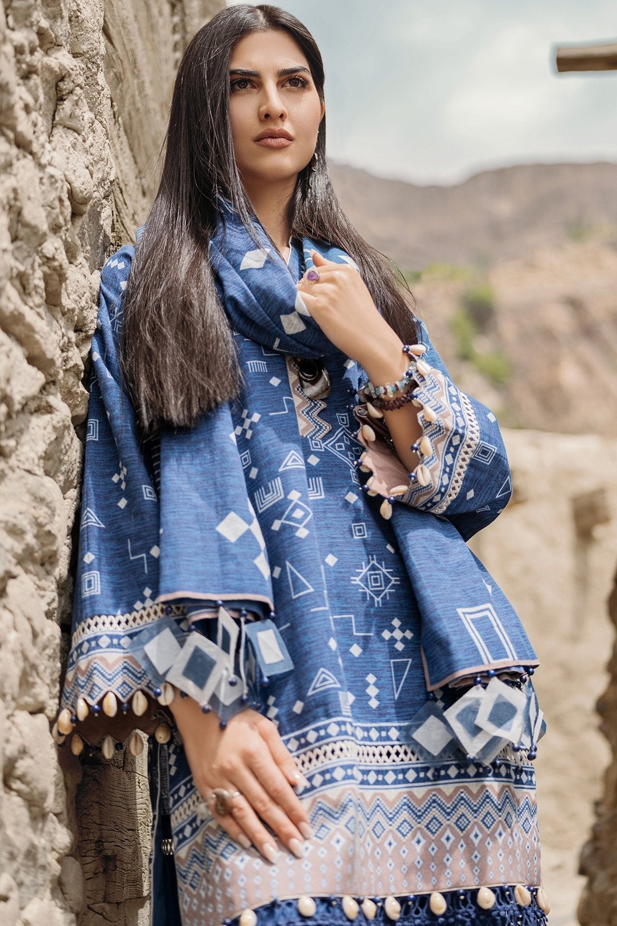 Alkaram - 3 Pc Printed Khaddar Suit With Khaddar Dupatta