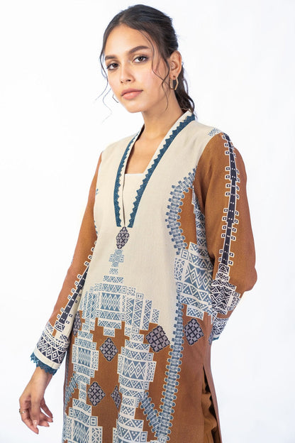 Alkaram - 2 Pc Printed Karandi Suit With Karandi Trouser