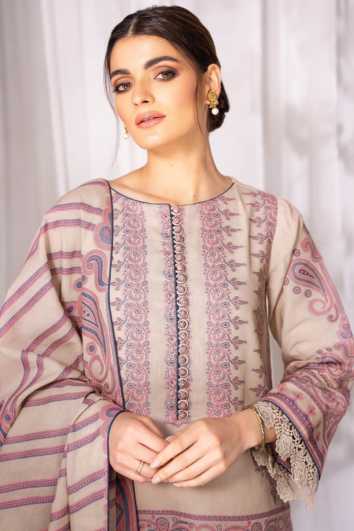 Alkaram - Three Piece Jacquard Suit with Jacquard Dupatta