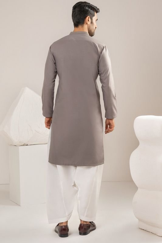 Dyed Embroidered Blended Kurta