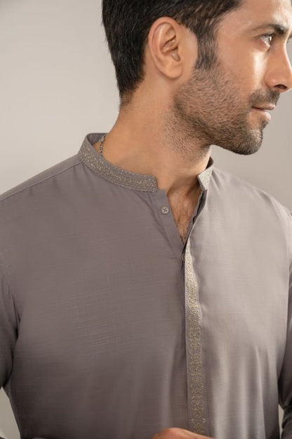 Dyed Embroidered Blended Kurta