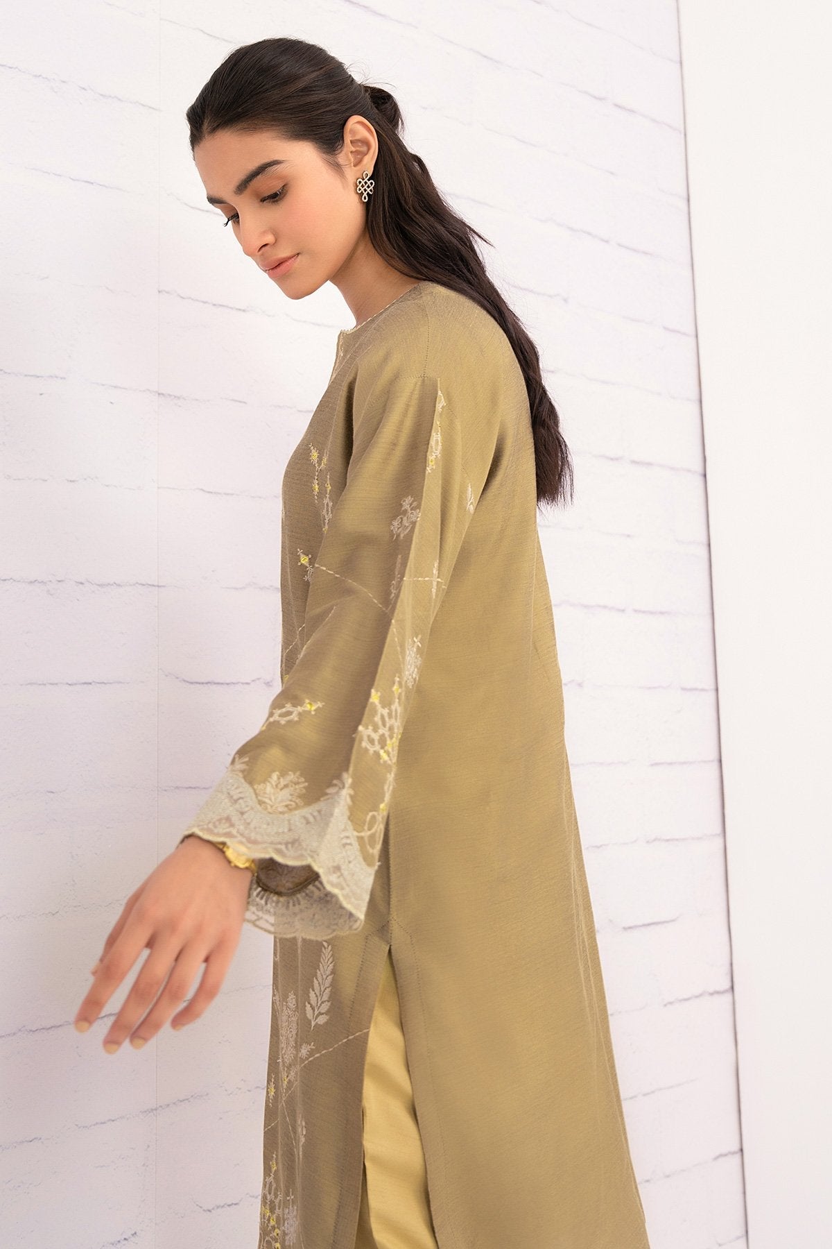 Dyed Embroidered Cotton Silk Kurti