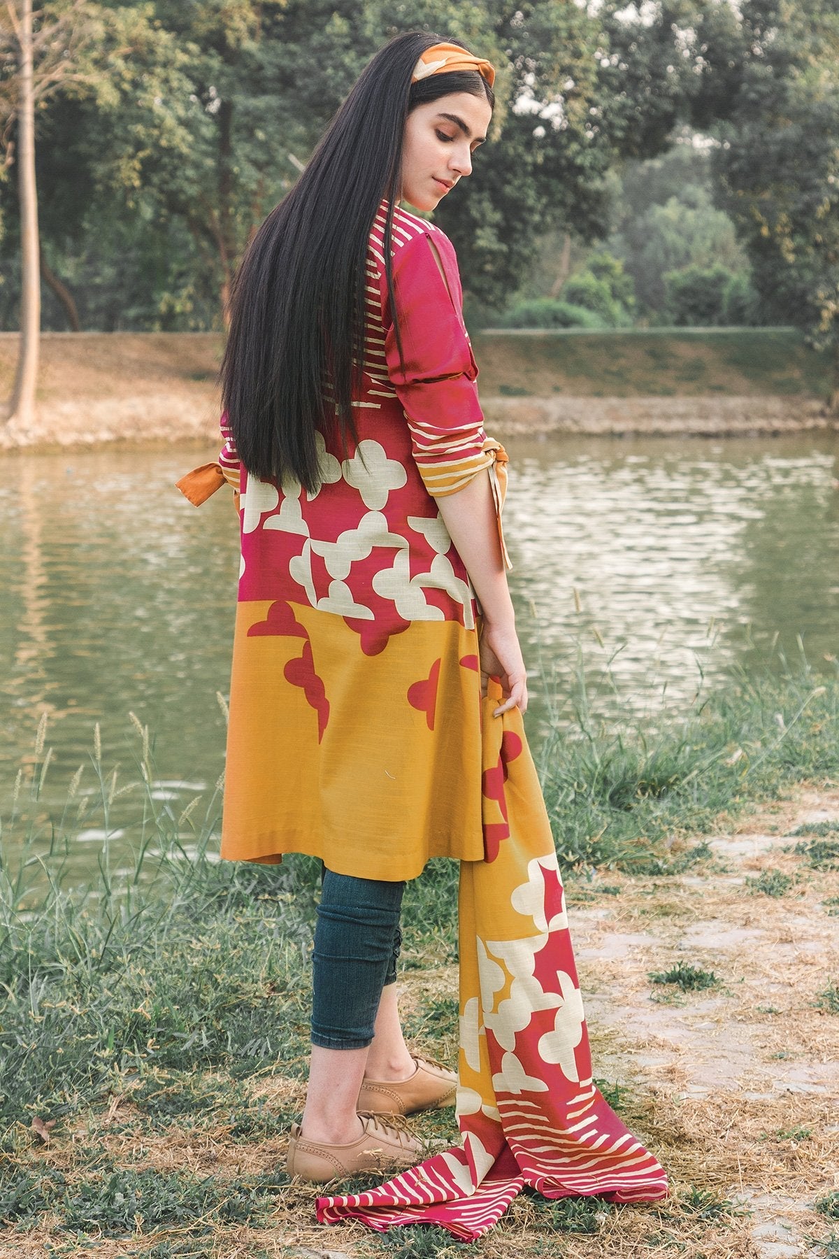 Alkaram - 2 Piece Printed Khaddar Shirt With Printer Viscose Stole