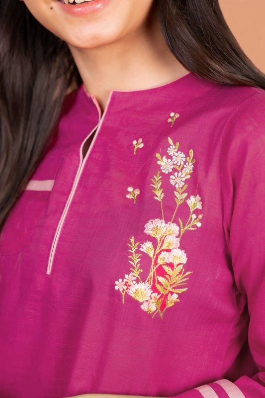 Embroidered Yarn Dyed Kurti