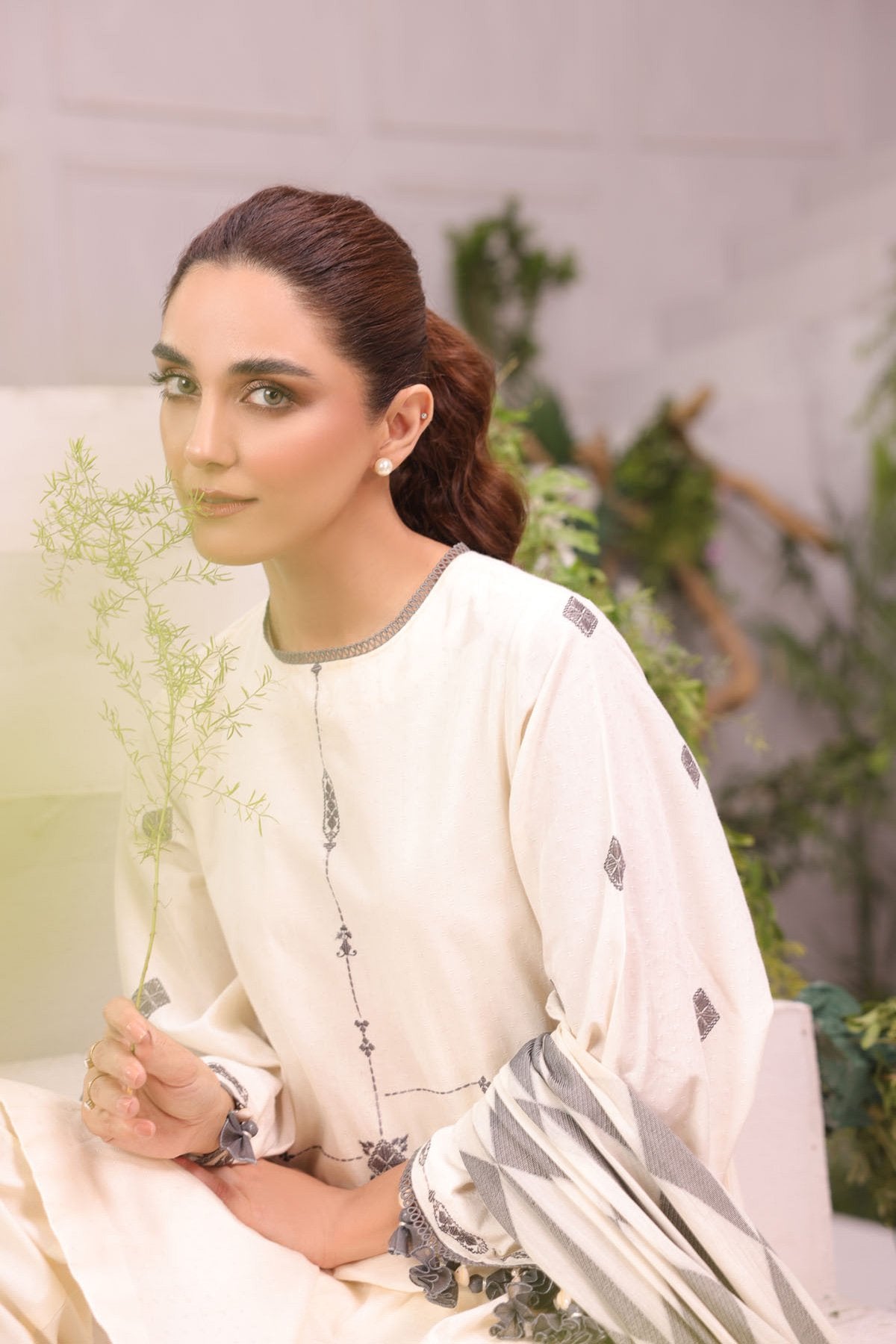 3 Pc Embroidered Dobby Suit With Jacquard Dupatta