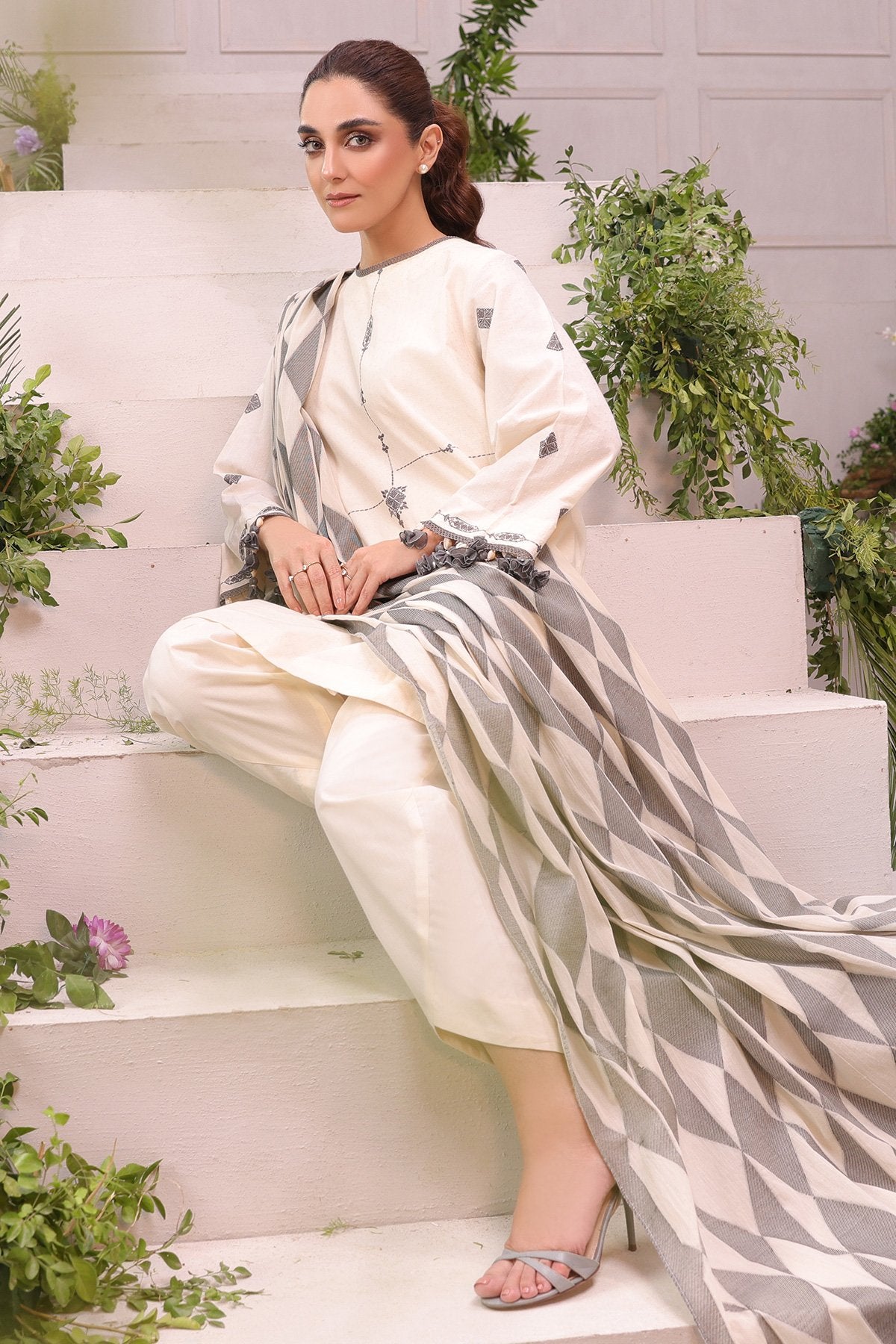 3 Pc Embroidered Dobby Suit With Jacquard Dupatta