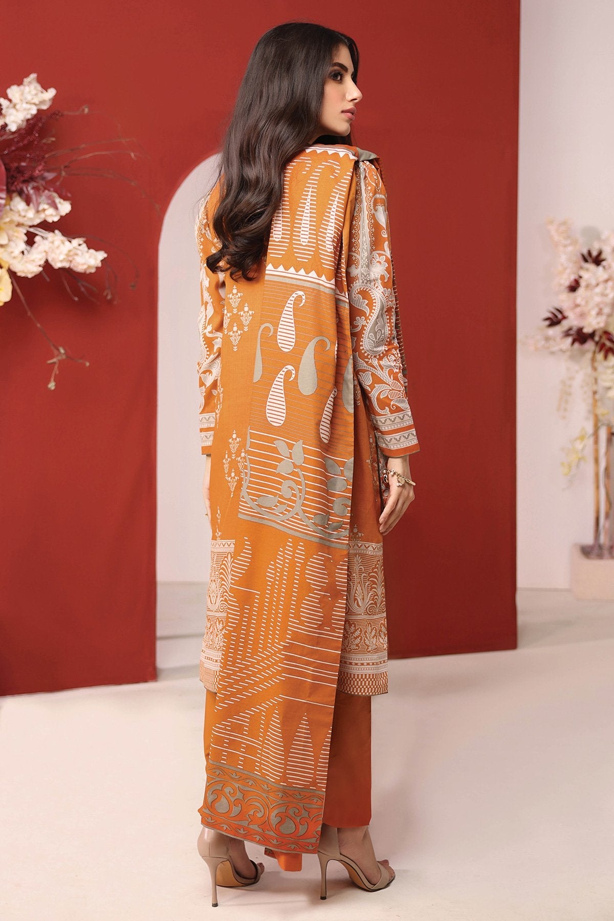 Alkaram - 3 Pc Printed Cambric Suit With Lawn Dupatta