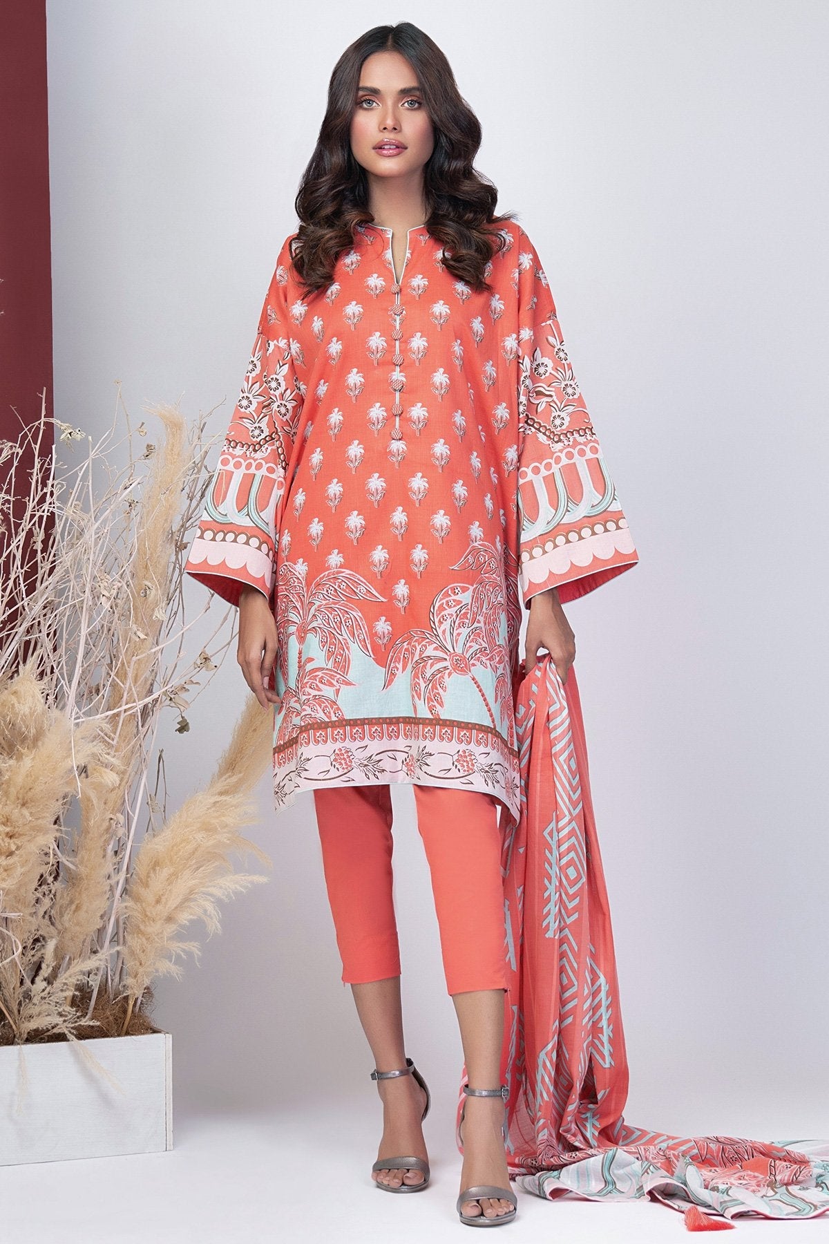 Alkaram - 3 Pc Printed Cambric Suit With Doriya Dupatta