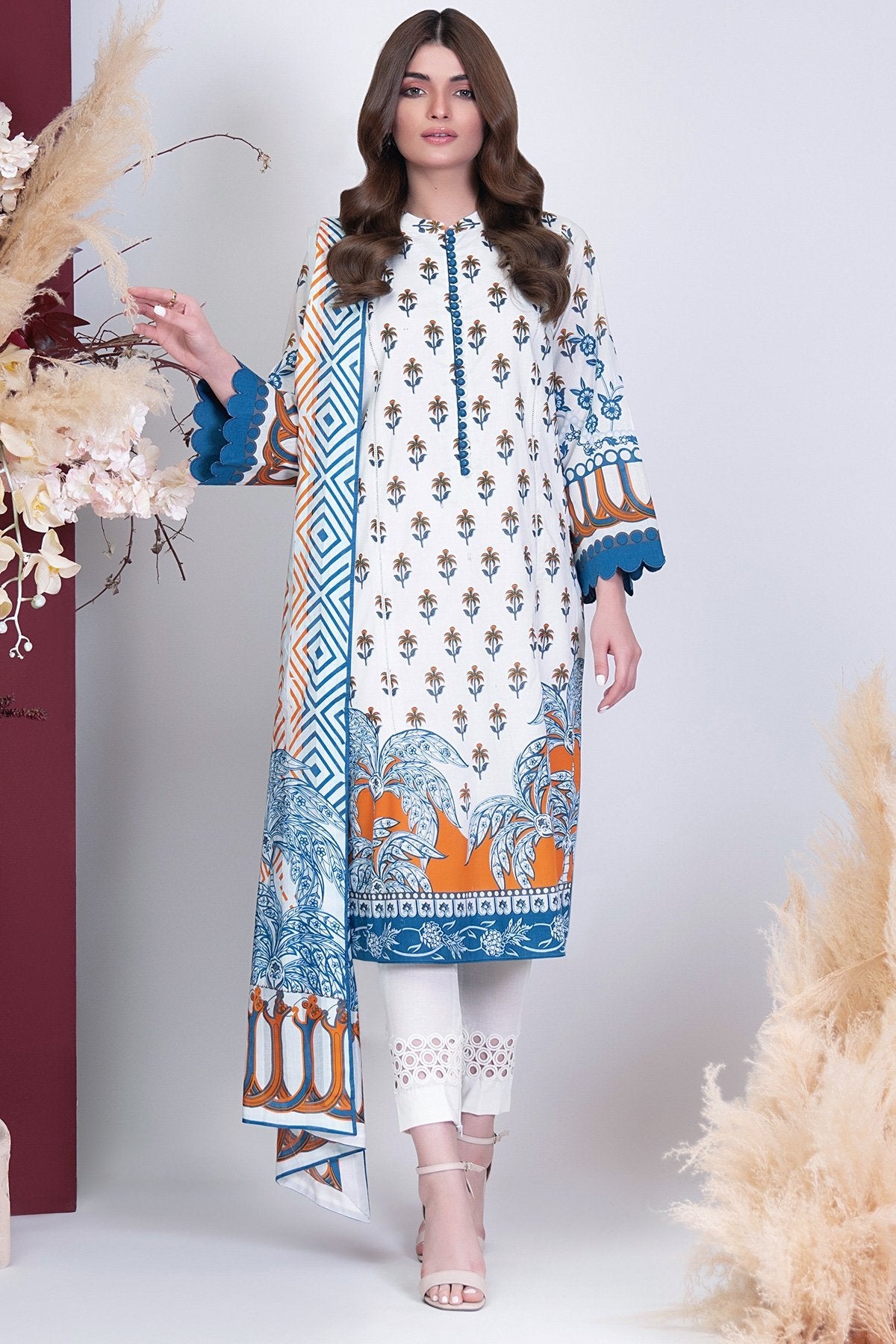 Alkaram - 3 Pc Printed Cambric Suit With Doriya Dupatta