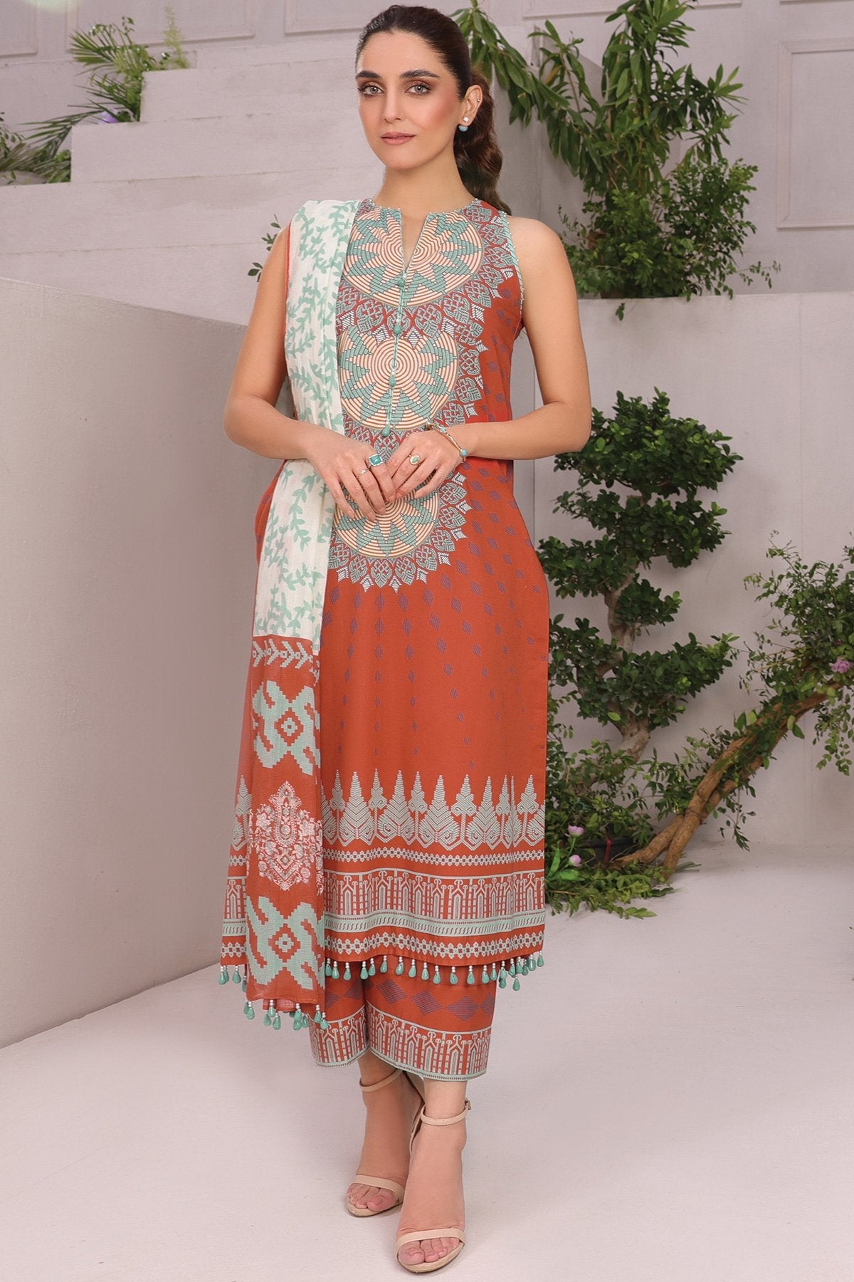 3 Pc Printed Cambric Suit With Cotton Net Dupatta