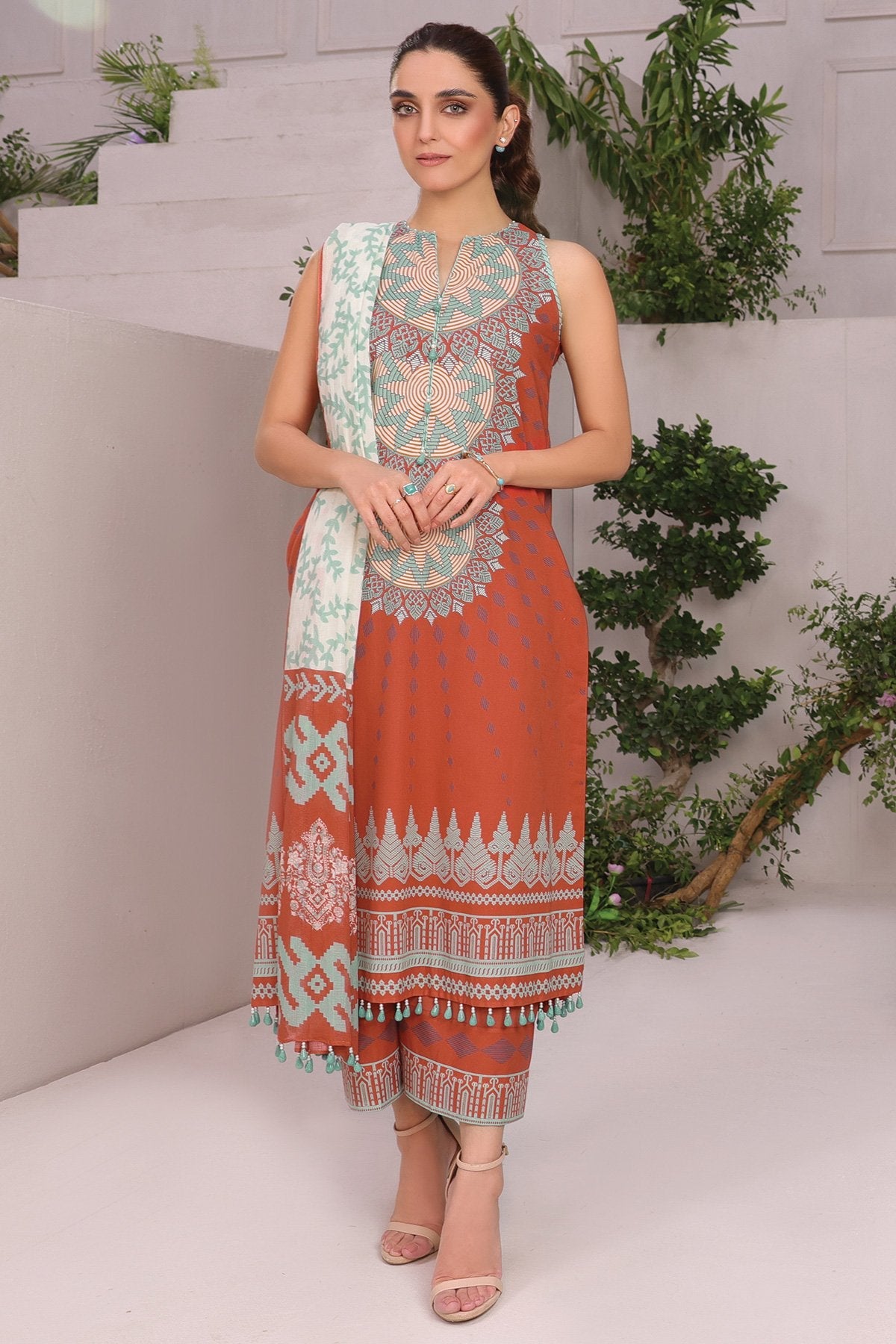 3 Pc Printed Cambric Suit With Cotton Net Dupatta