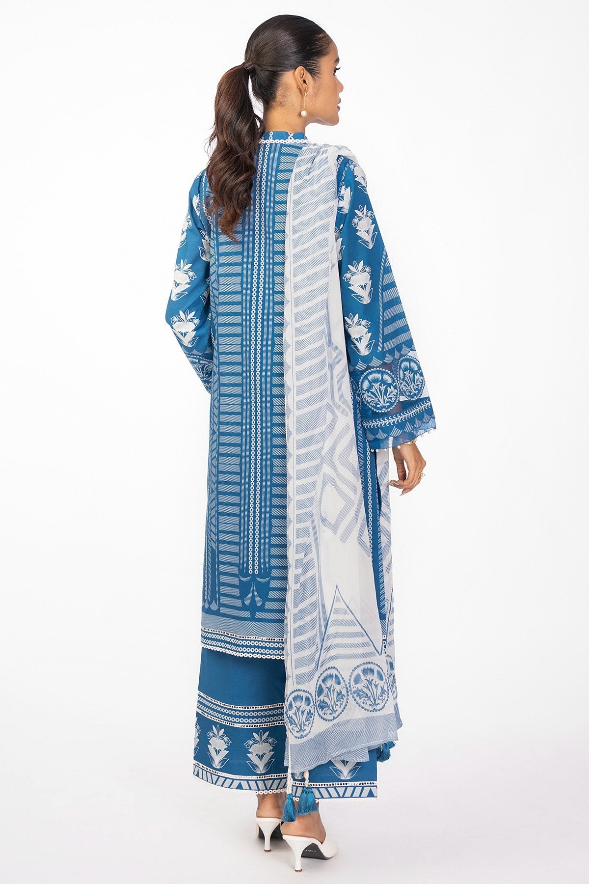 3 Pc Printed Cambric Suit With Chiffon Dupatta