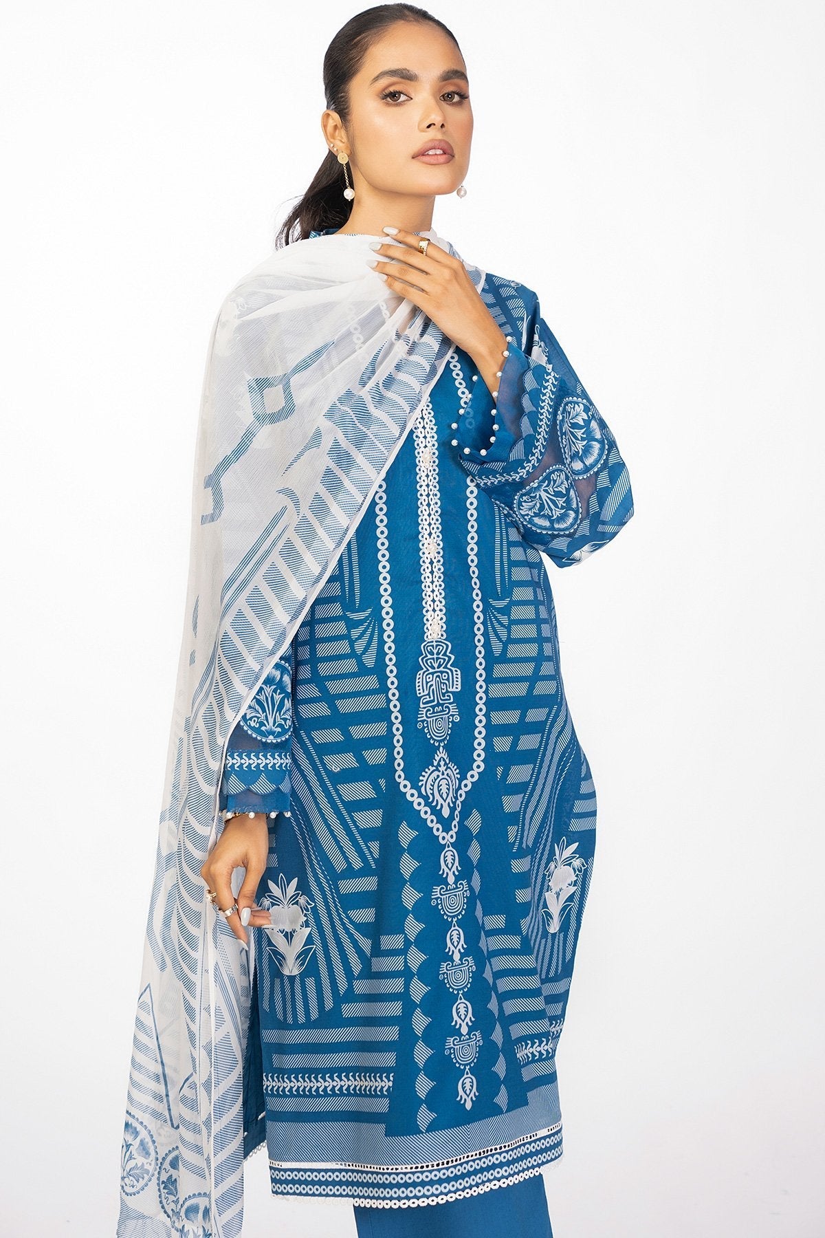 3 Pc Printed Cambric Suit With Chiffon Dupatta