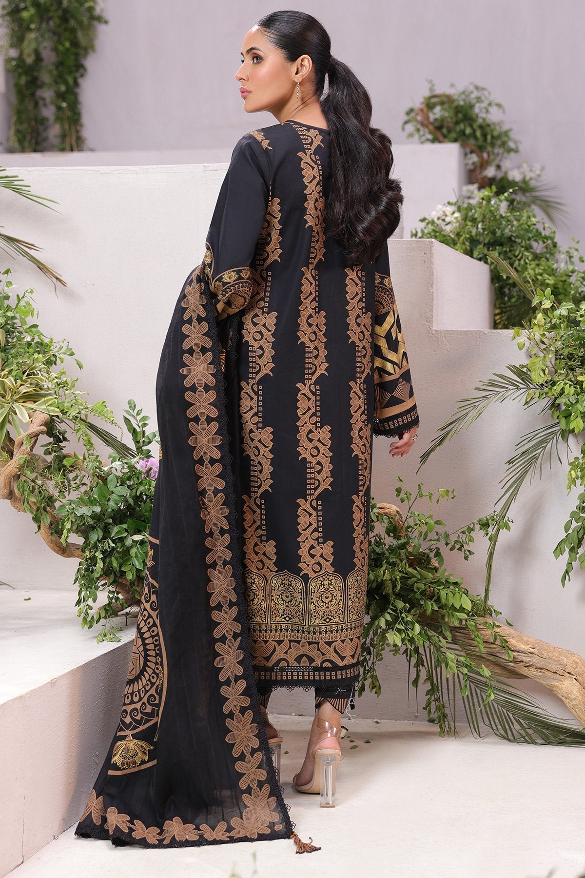 3 Pc Printed Cambric Suit With Broshia Dupatta