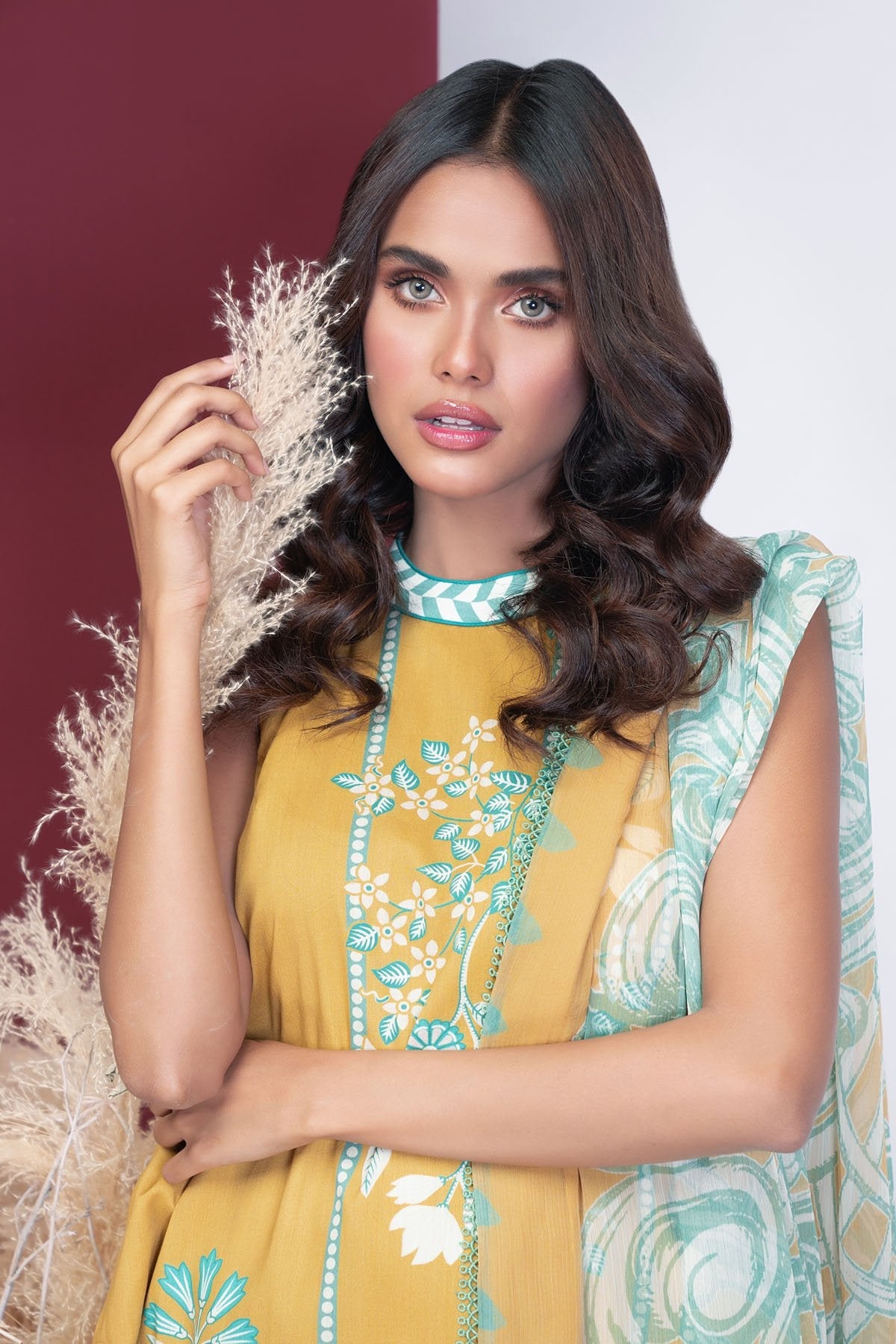 Alkaram - 3 Pc Printed Cambric Suit With Chiffon Dupatta