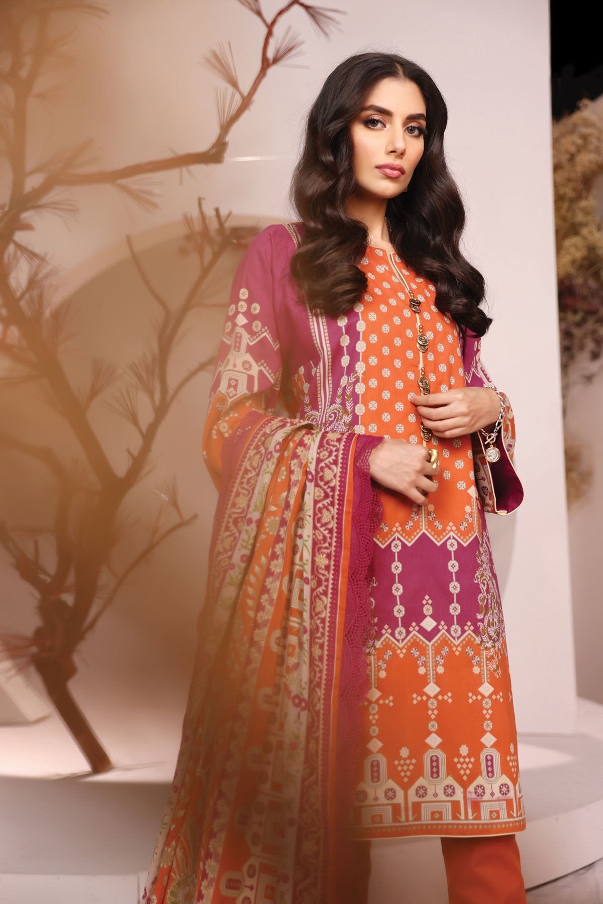 Alkaram - 3 Pc Printed Cambric Suit With Lawn Dupatta
