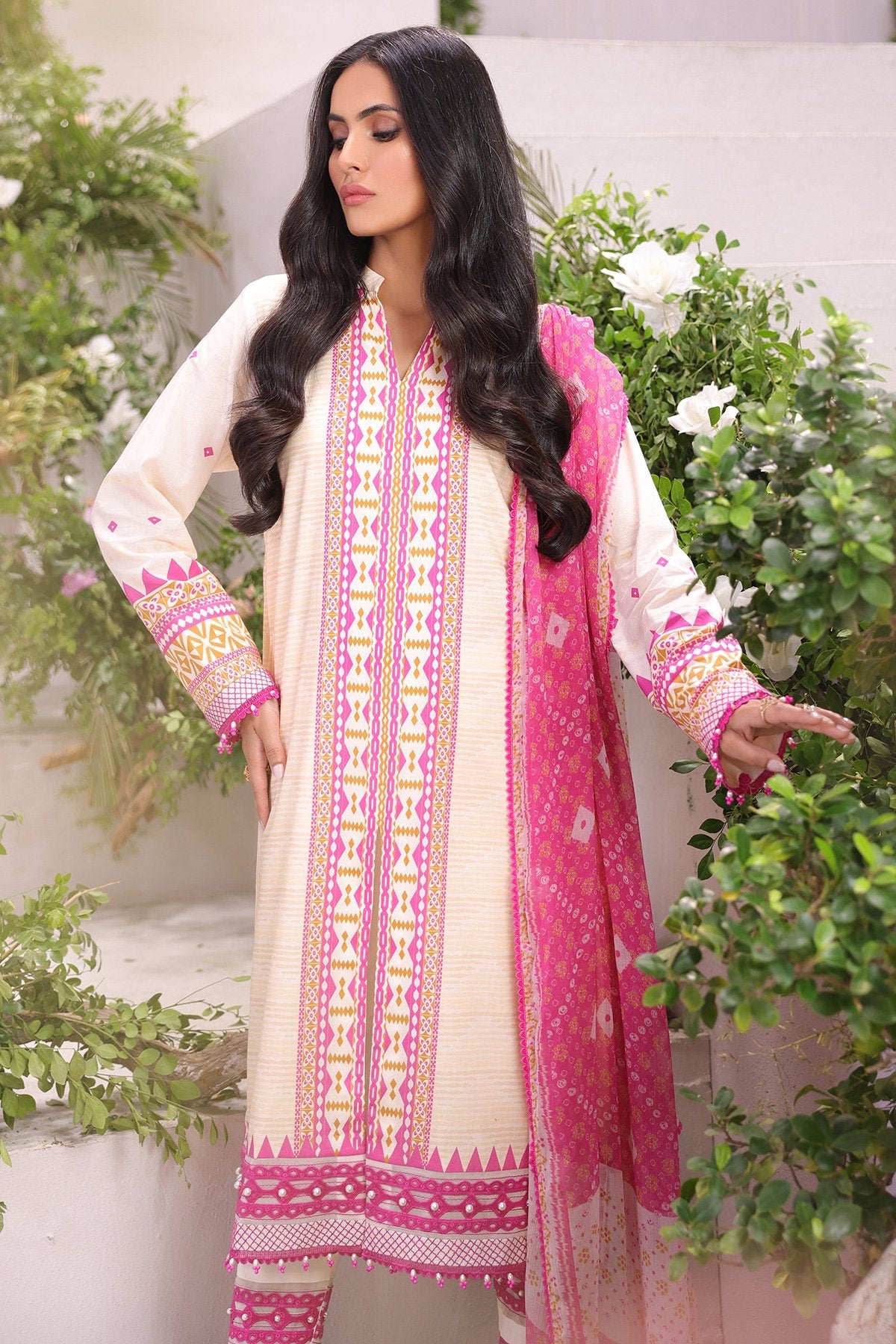 3 Pc Printed Cambric Suit With Chiffon Dupatta