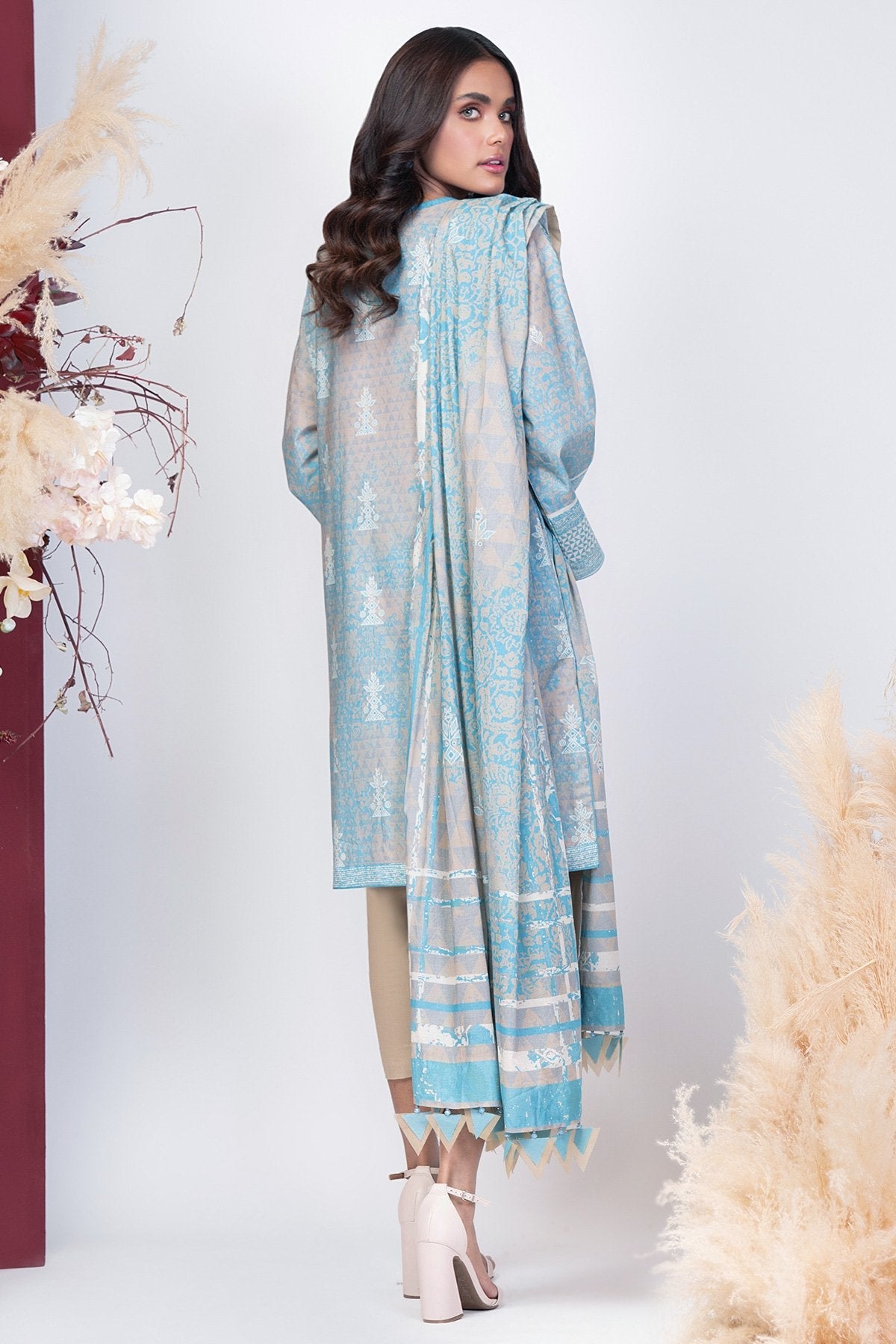 Alkaram - 3 Pc Printed Cambric Suit With Lawn Dupatta