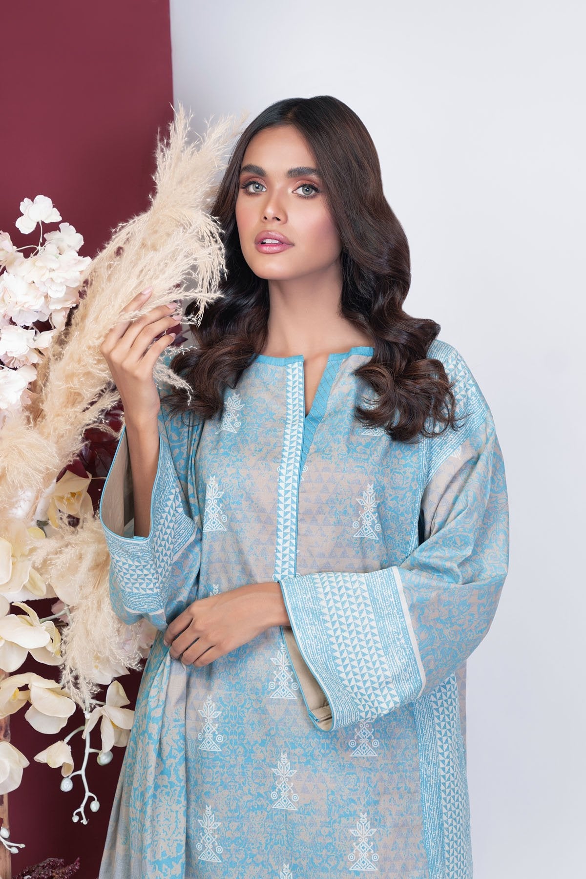 Alkaram - 3 Pc Printed Cambric Suit With Lawn Dupatta