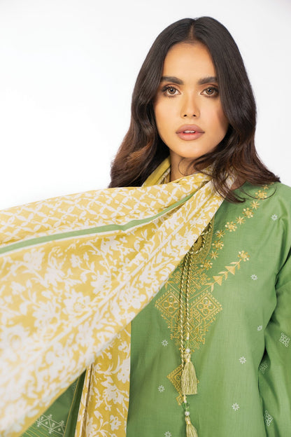 3 Pc Embroidered Cambric Suit With Lawn Dupatta