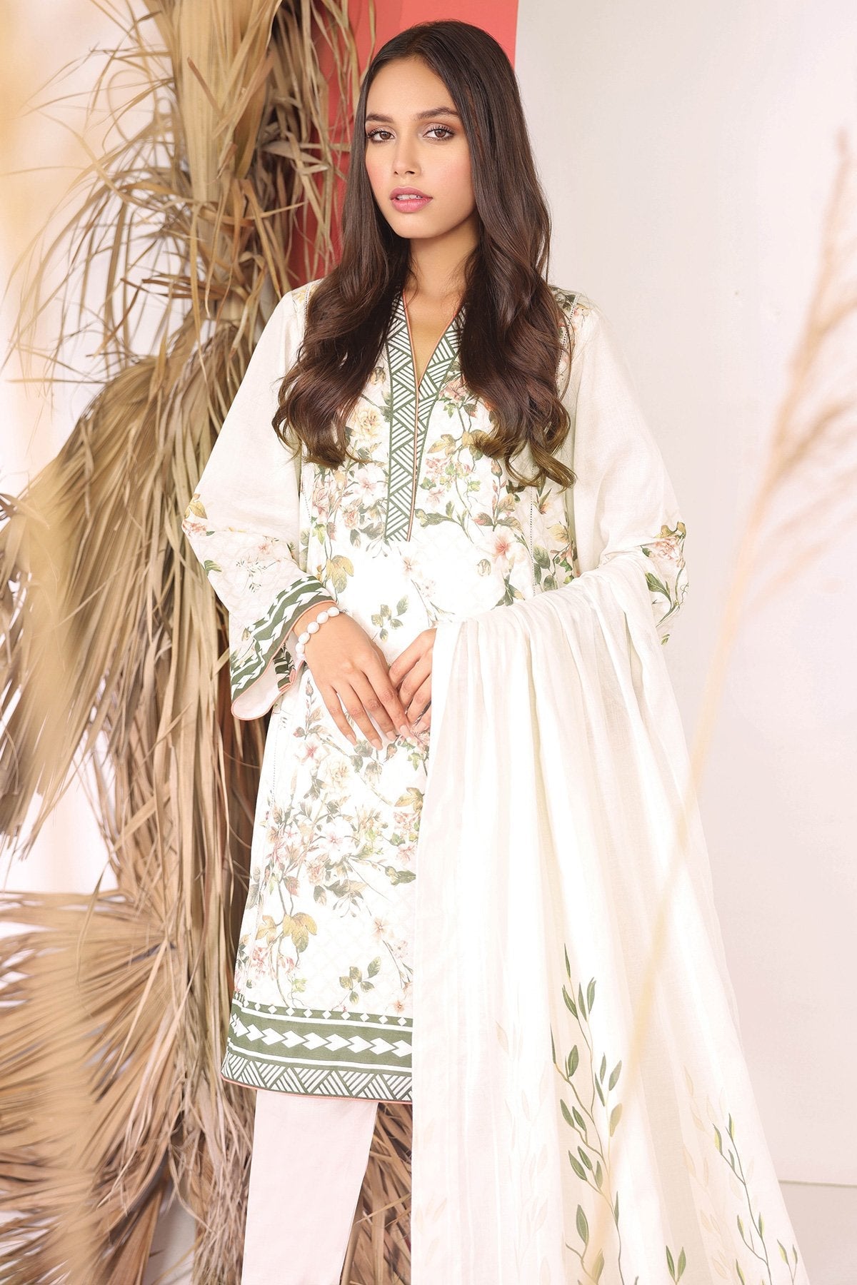Alkaram - 3 Pc Printed Cambric Suit With Digital Doriya Dupatta