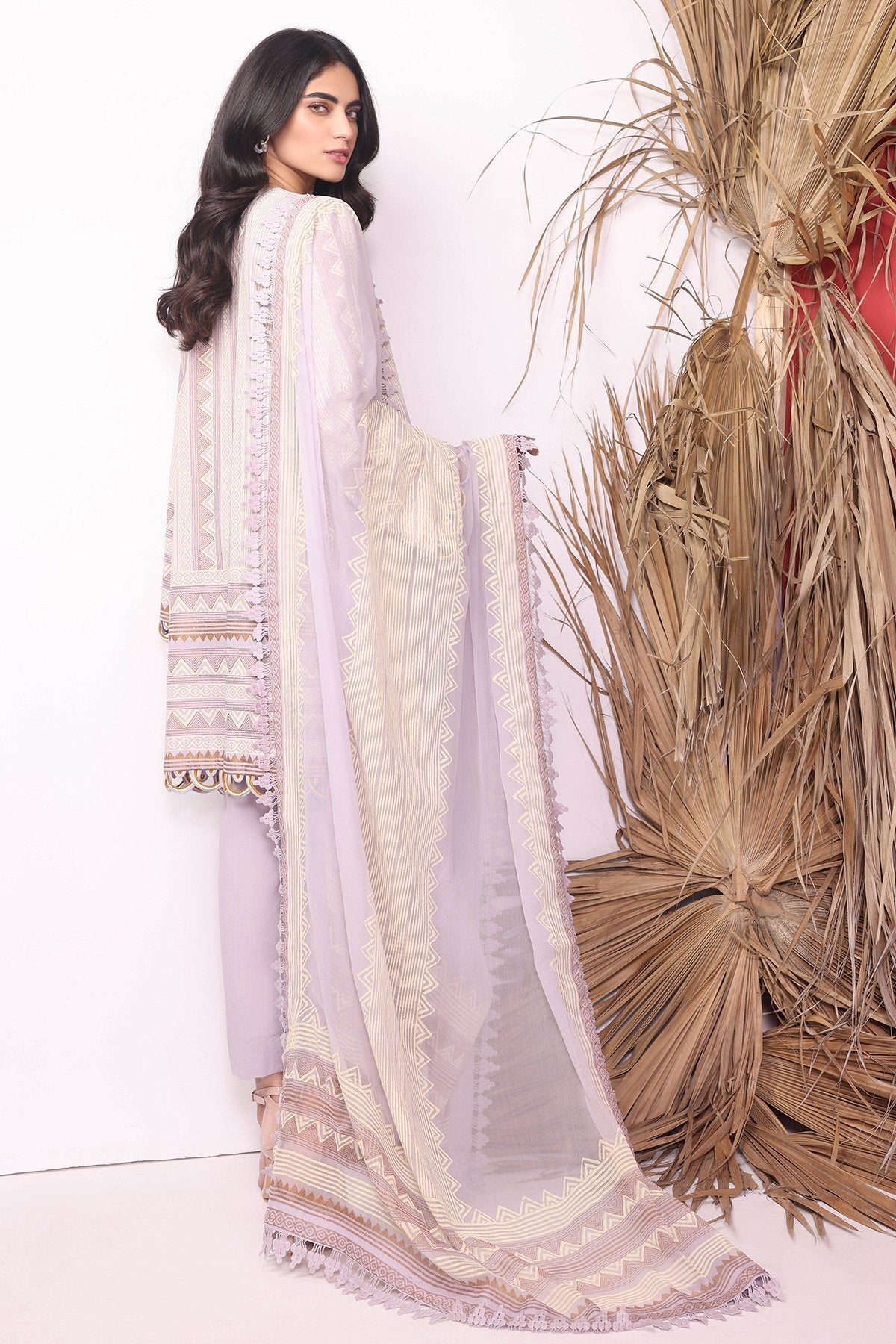 Alkaram - 3 Pc Printed Cambric Suit With Chiffon Dupatta