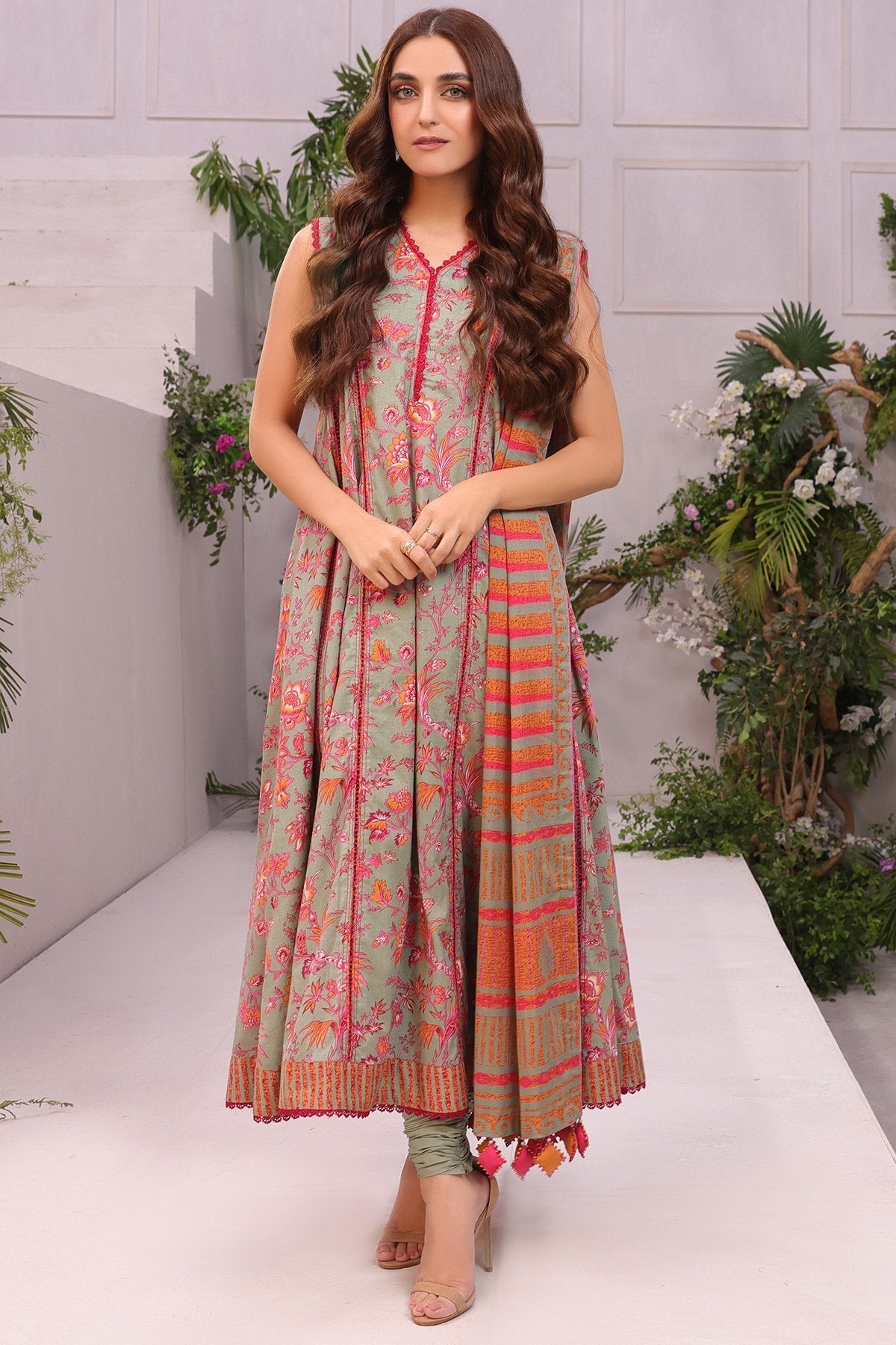 3 Pc Printed Cambric Suit With Lawn Dupatta