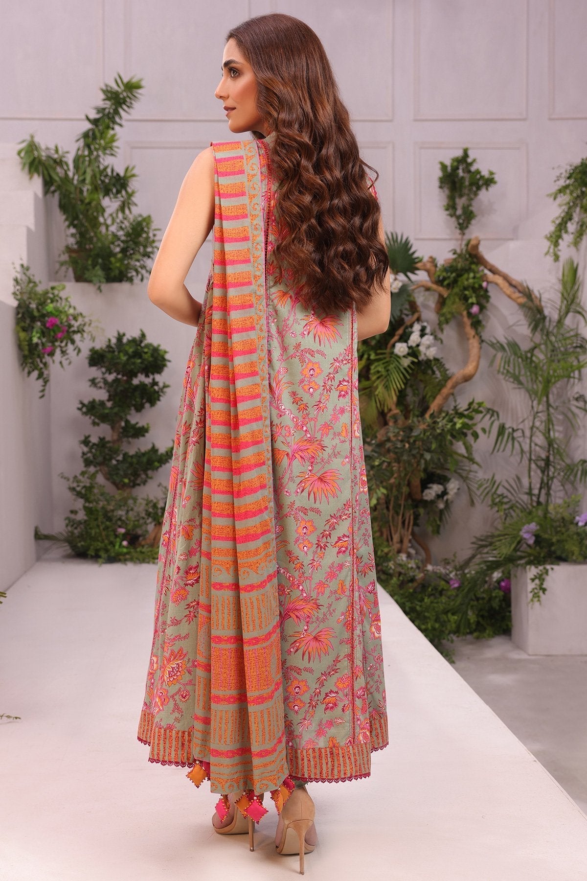 3 Pc Printed Cambric Suit With Lawn Dupatta