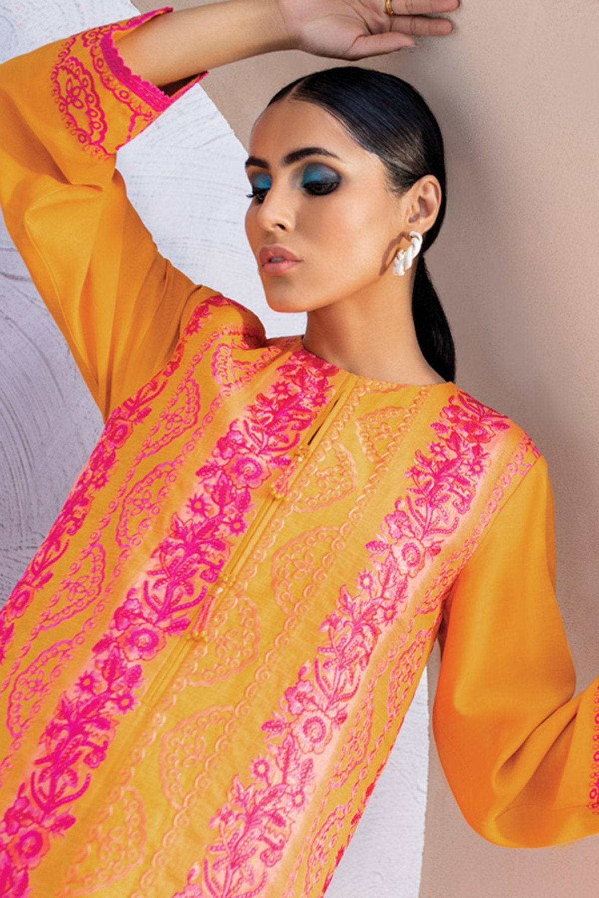 2 Pc Embroidered Khaddar Suit With Khaddar Trouser