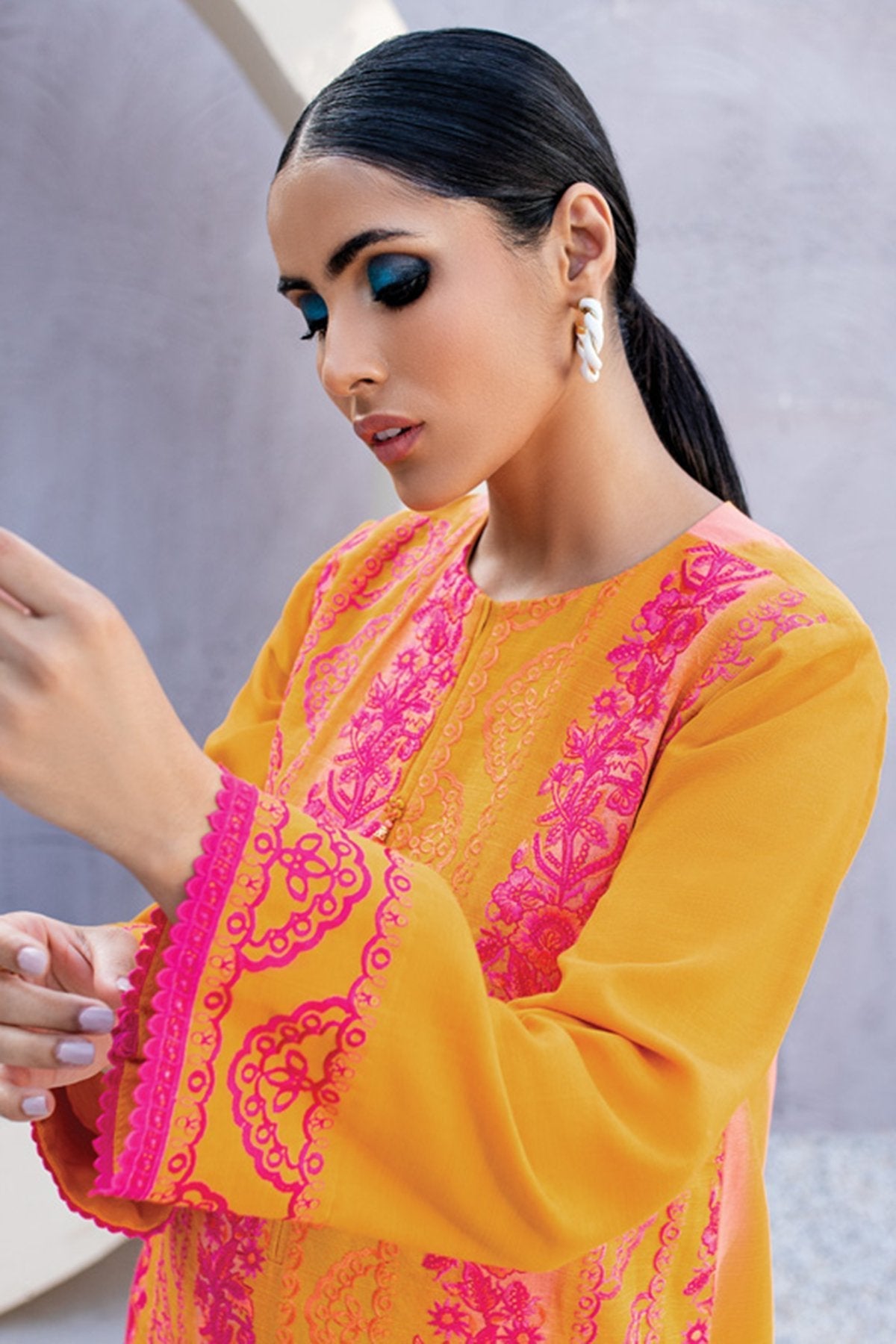 2 Pc Embroidered Khaddar Suit With Khaddar Trouser