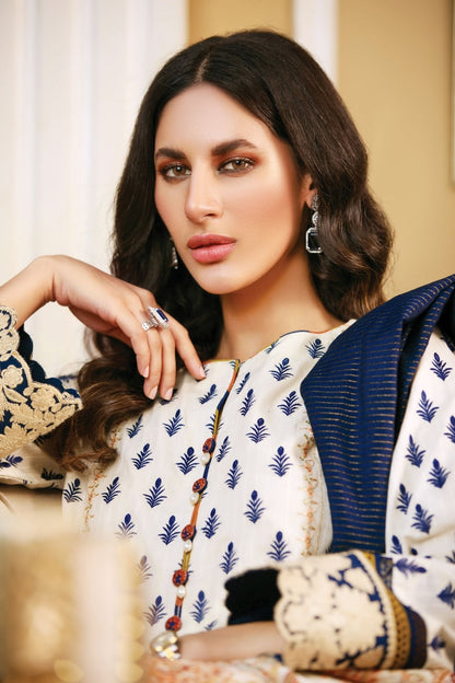 Alkaram - 3 Pc Embroidered Dobby Suit With Jacquard Dupatta