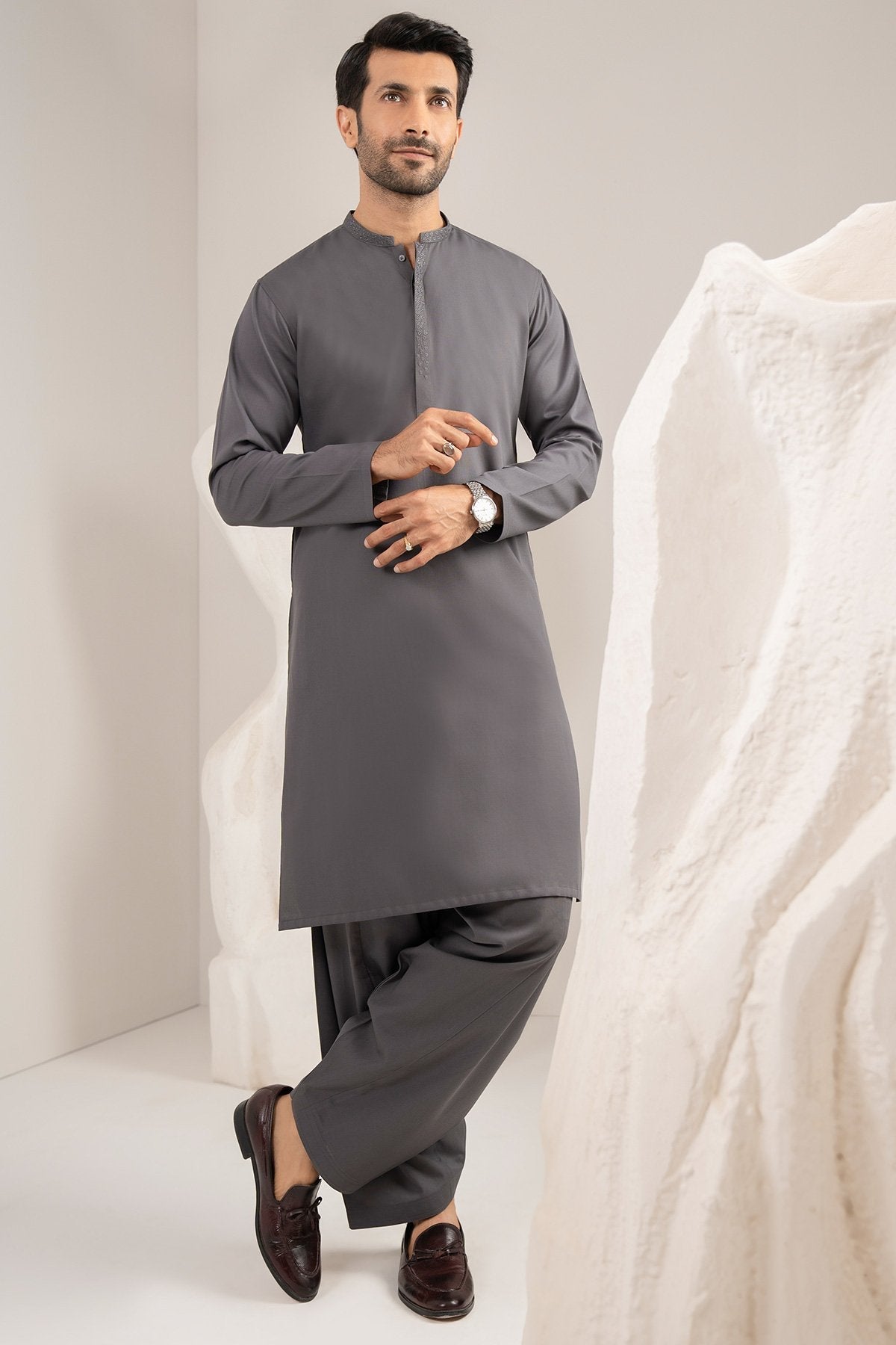 Embroidered Ribbed Cotton Shalwar Kameez