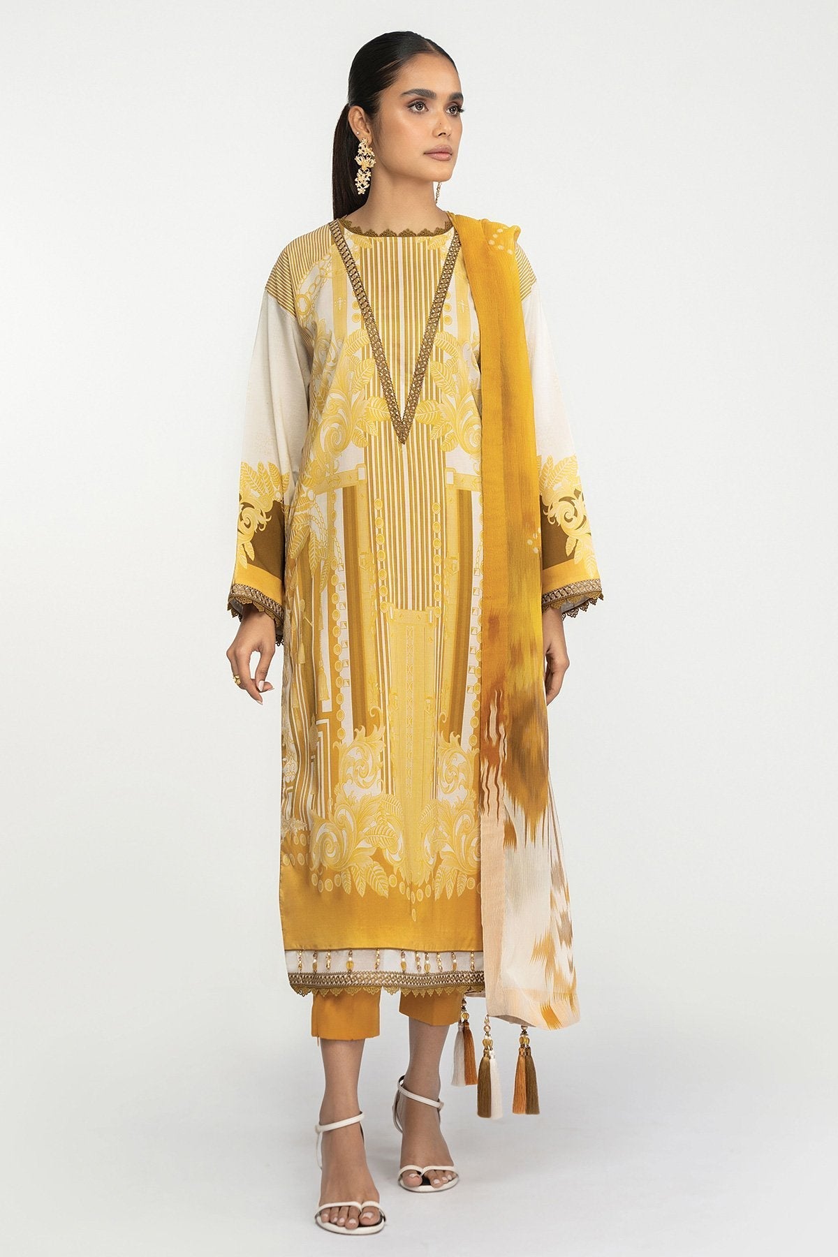 3 Pc Embroidered Lawn Suit With Chiffon Dupatta
