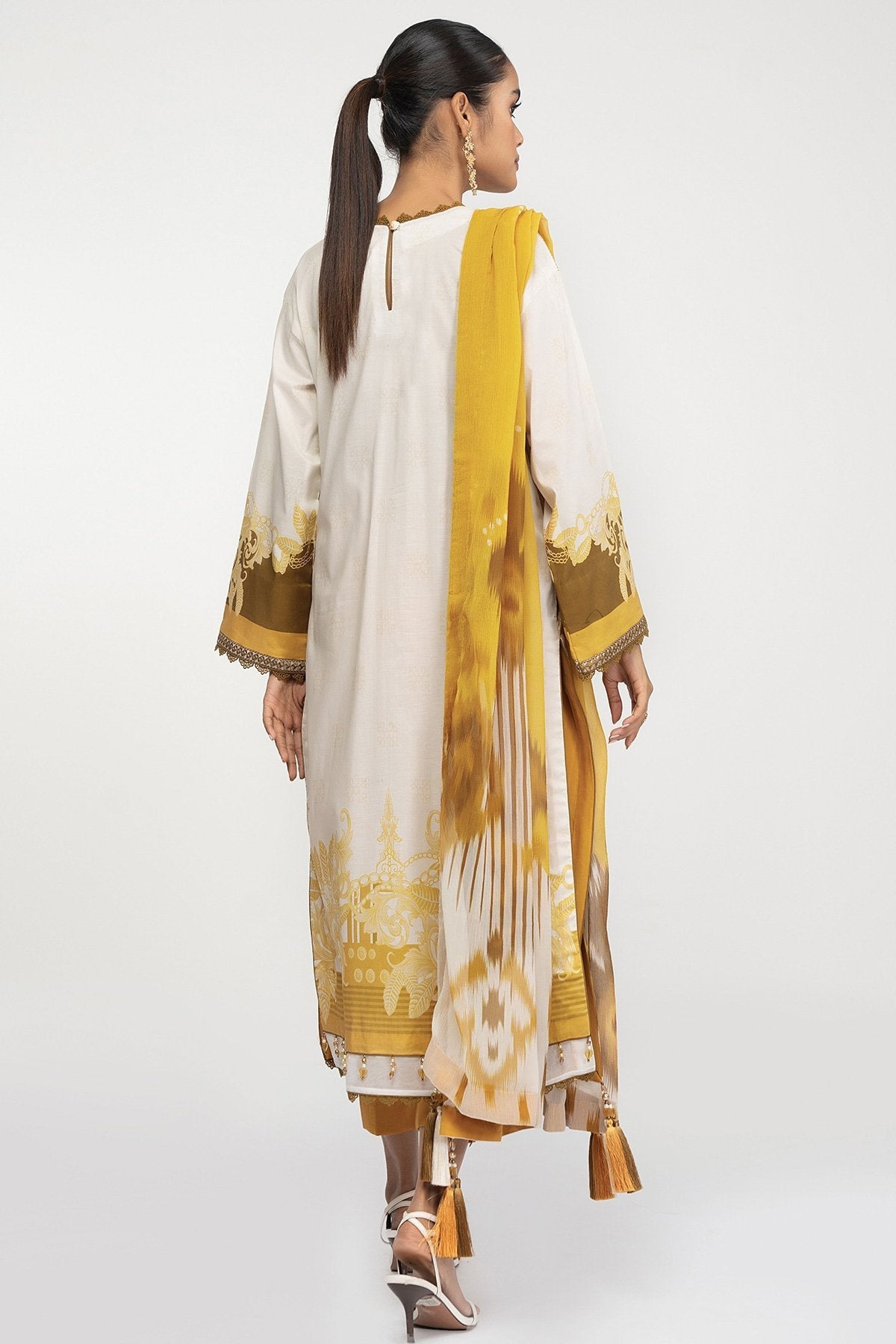 3 Pc Embroidered Lawn Suit With Chiffon Dupatta