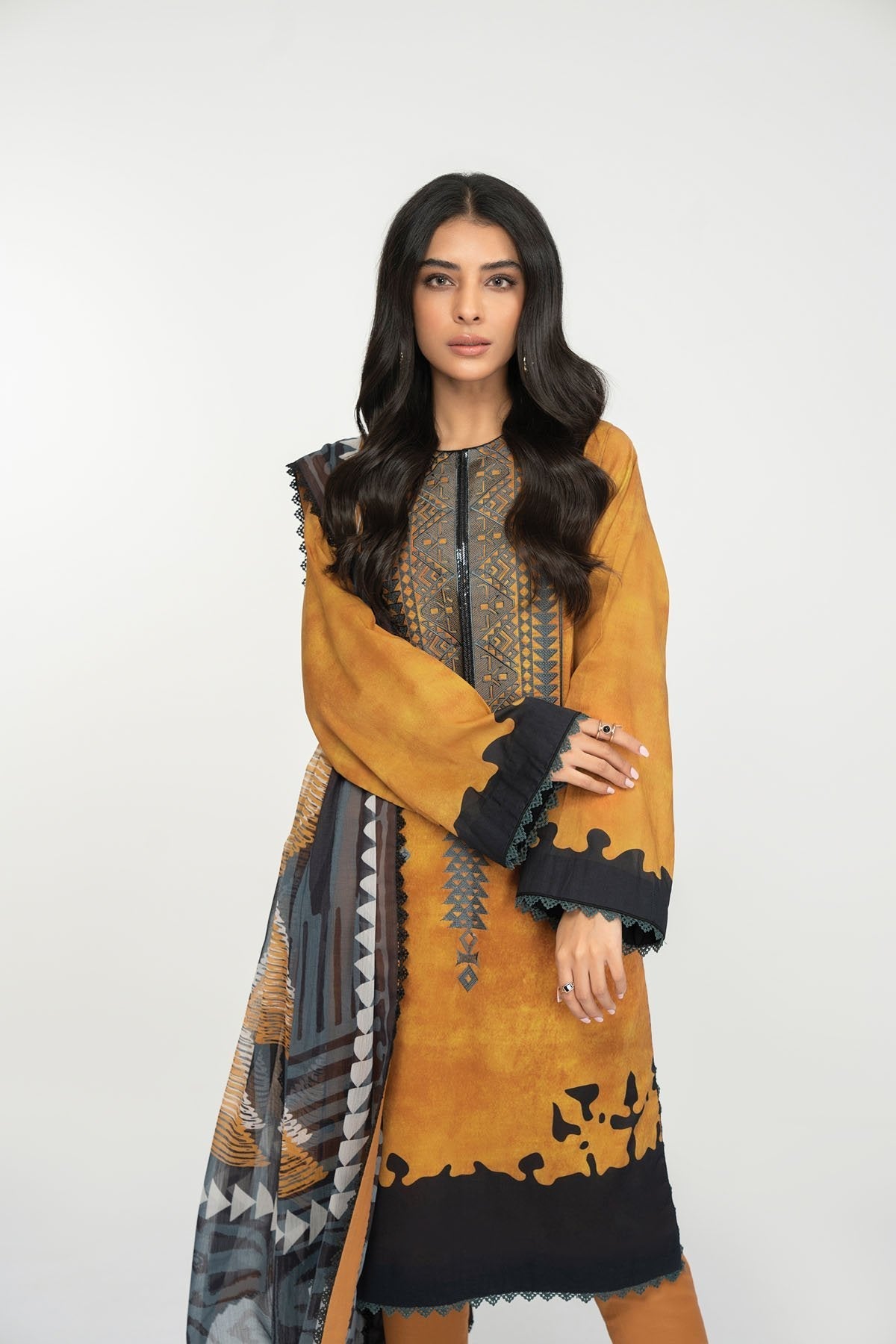 3 Pc Embroidered Lawn Suit With Chiffon Dupatta
