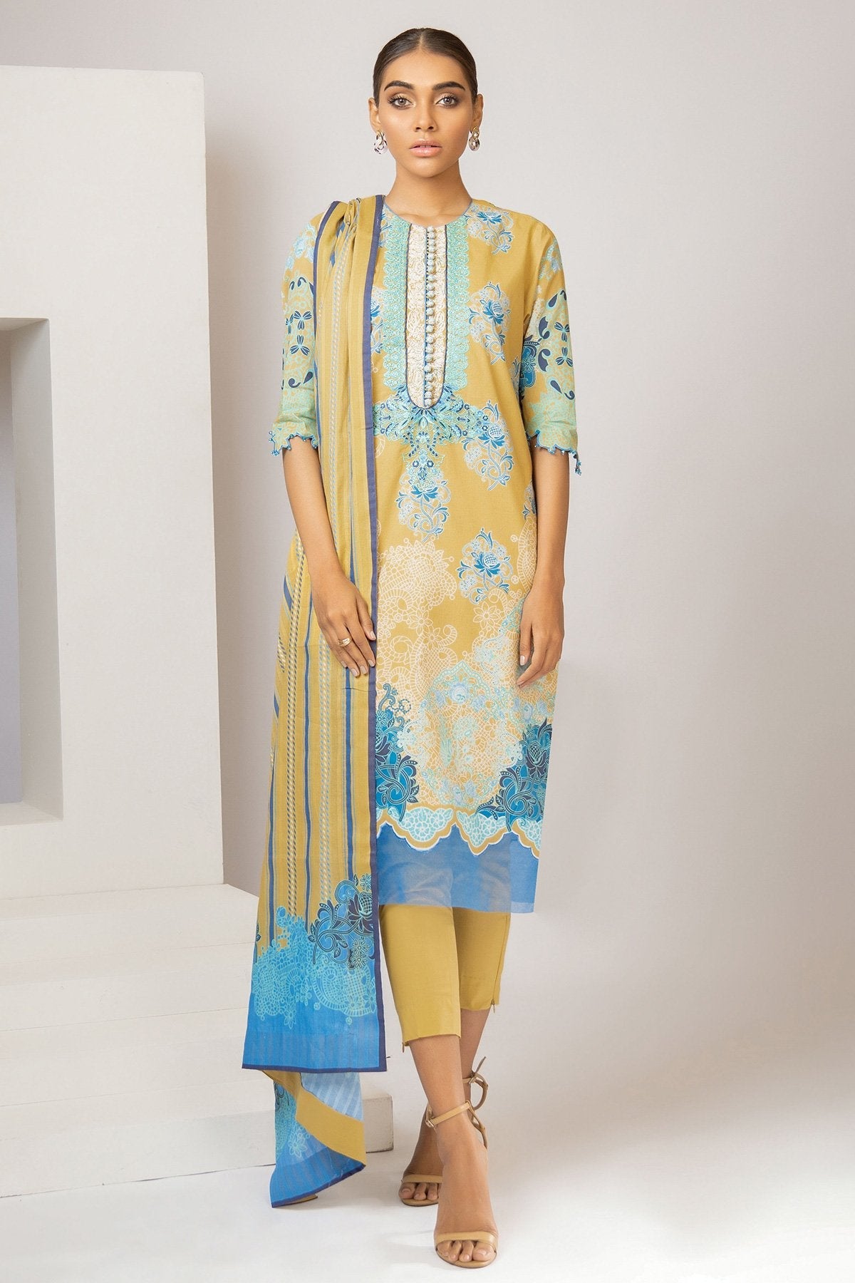 Alkaram - 3 Pc Embroidered Slub Lawn Suit With Printed Doria Dupatta
