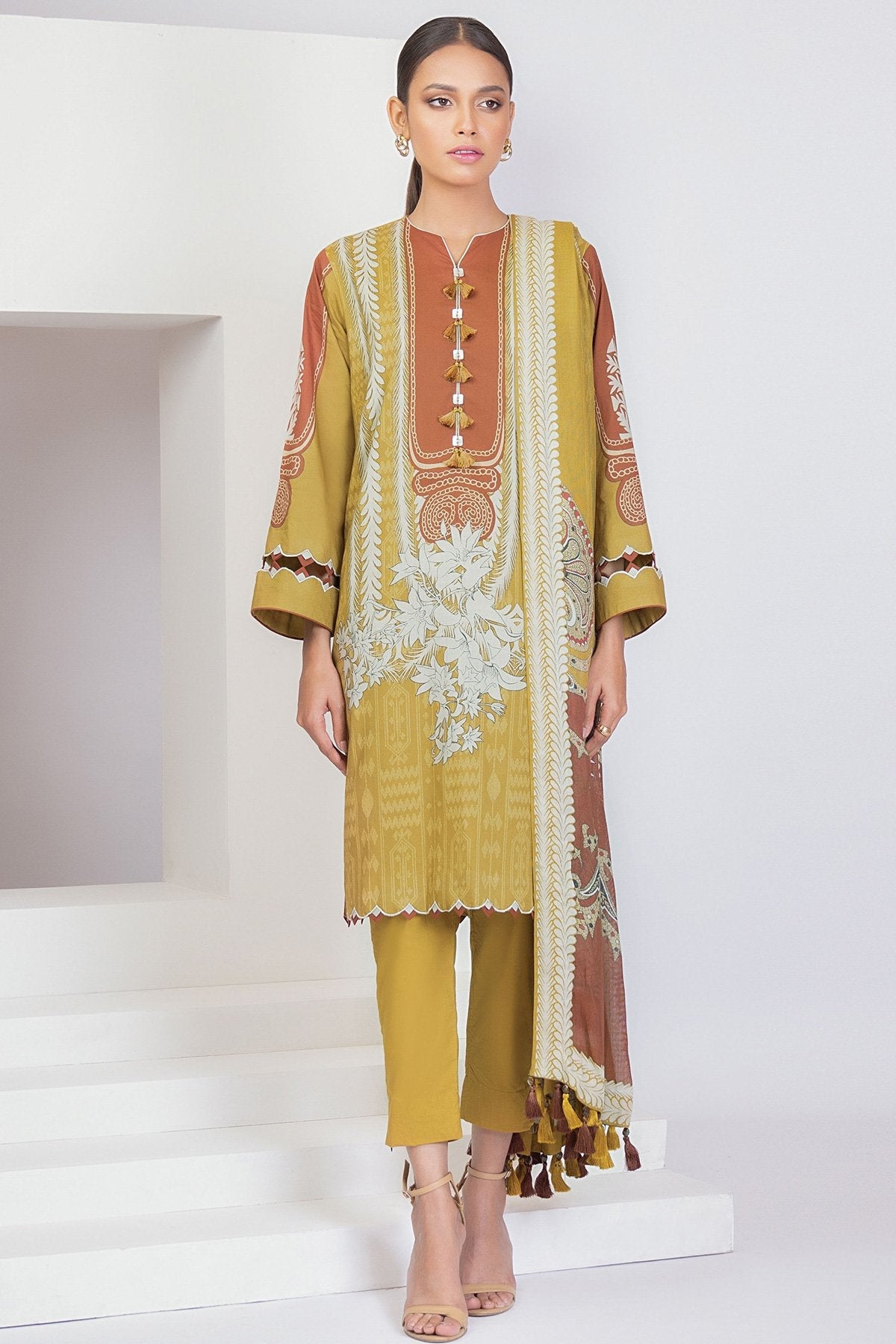 Alkaram - 3 Pc Printed Lawn Suit With Cotton Net Dupatta